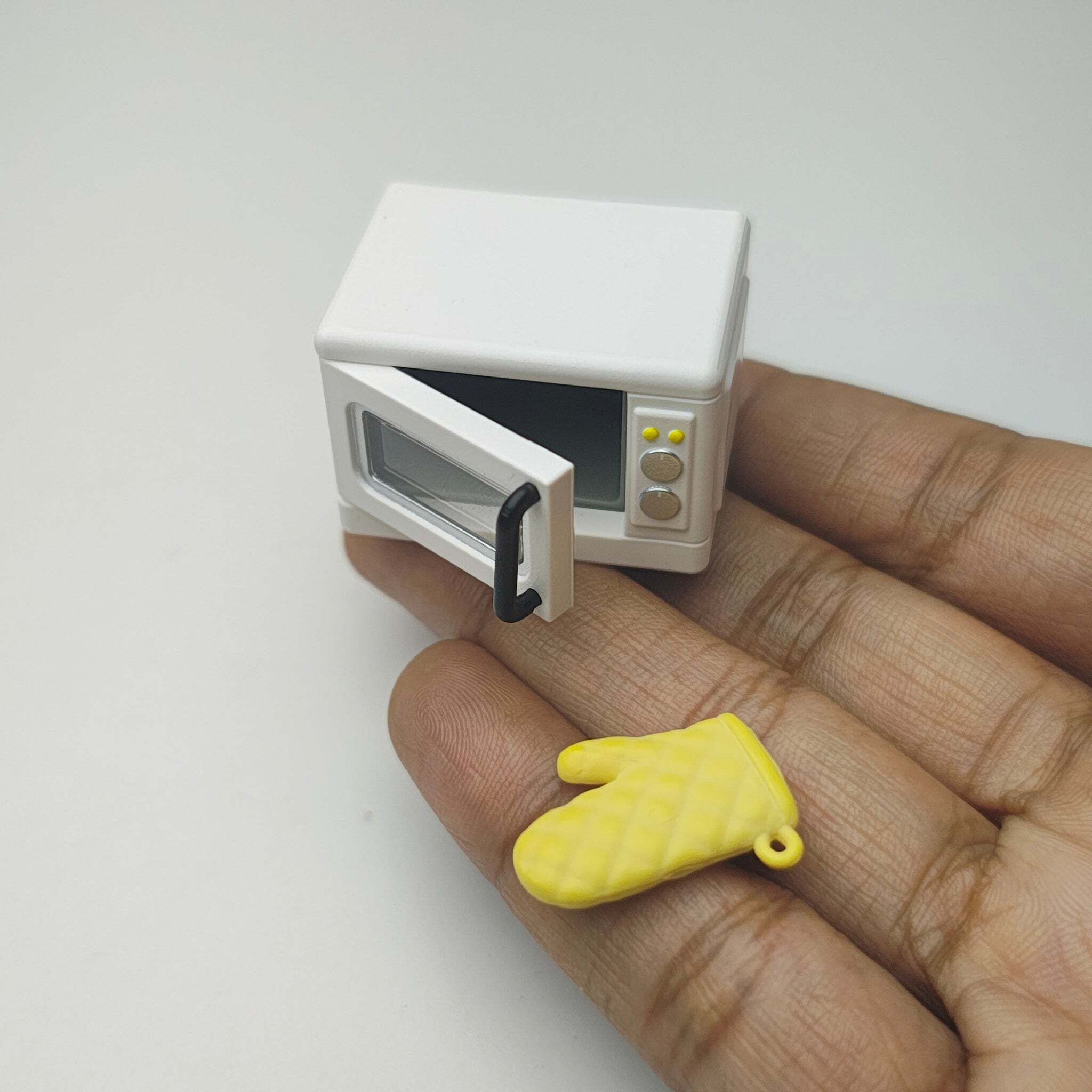 miniatures shop Miniature Microwave with Glove Set Dollhouse Kitchen Accessories Playset-picture-26