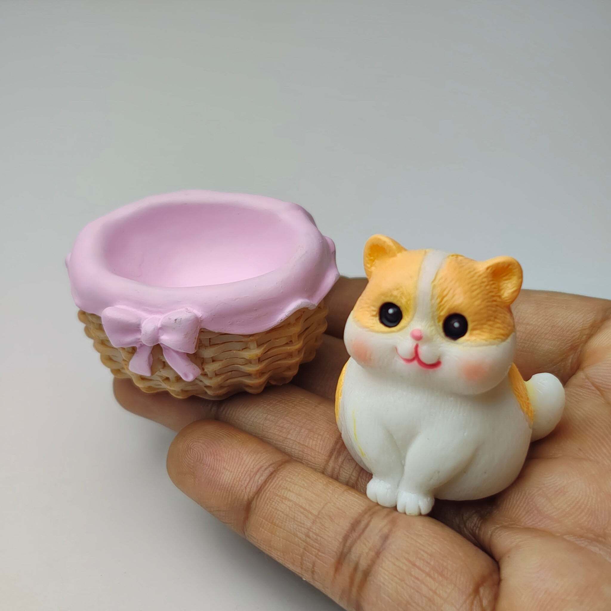 miniatures shop Miniature Cat with Basket Bed Set Dollhouse Pet Accessories Playset-picture-34