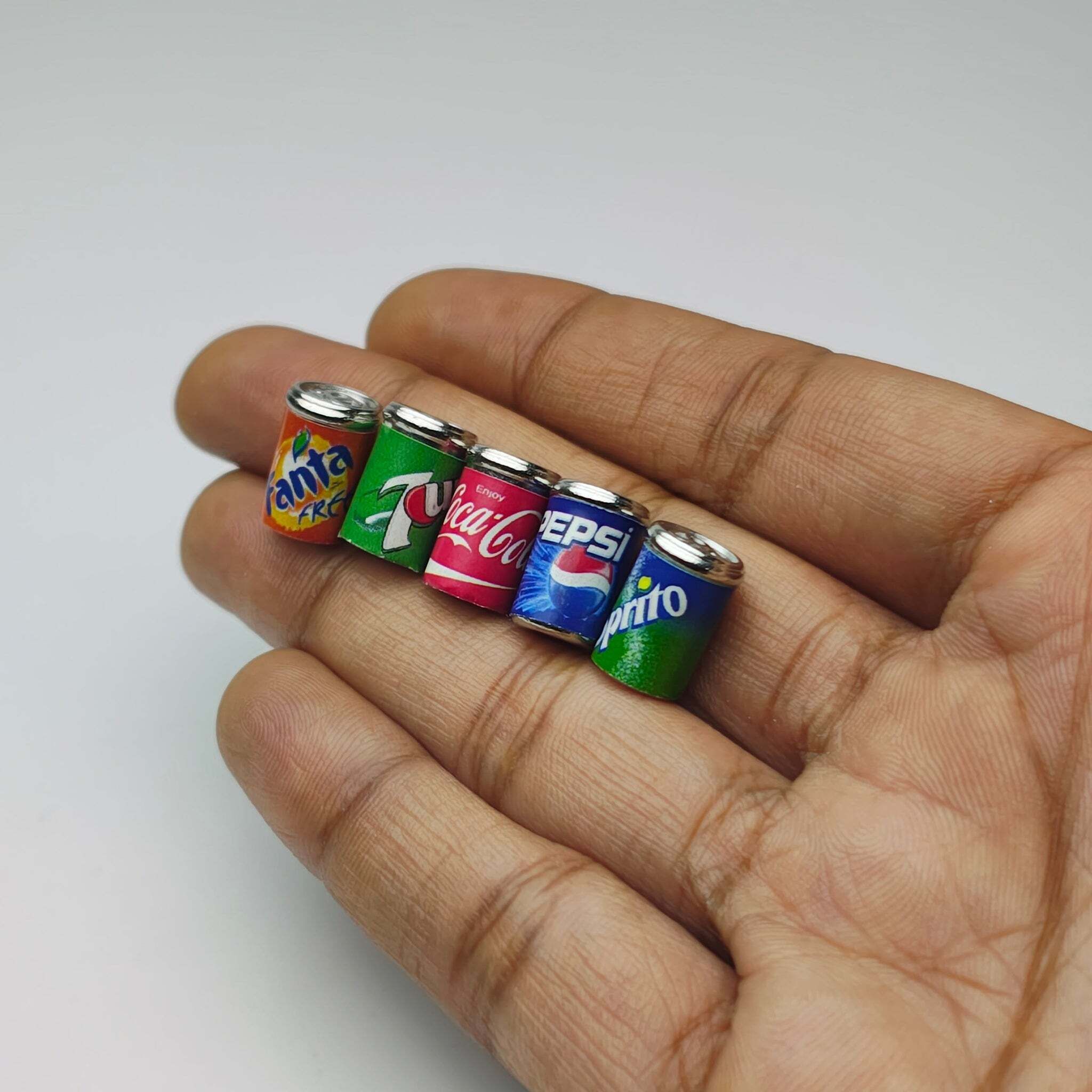 Miniature Beverage Can Set (5 Pieces) Dollhouse Kitchen Accessories-image-49