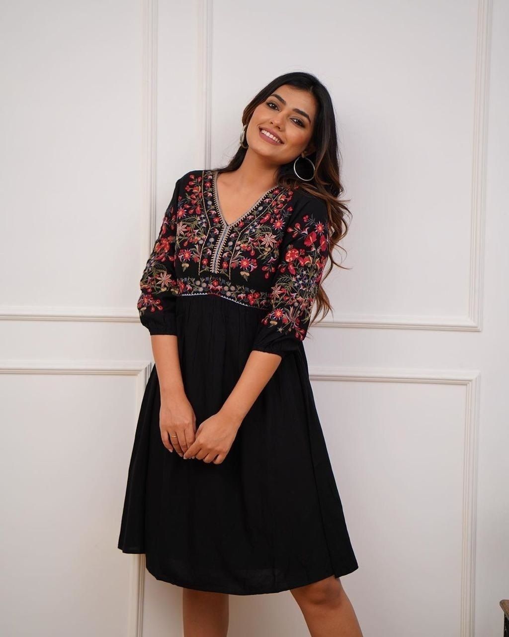 Women A-line Black Knee Length Dress-image-42