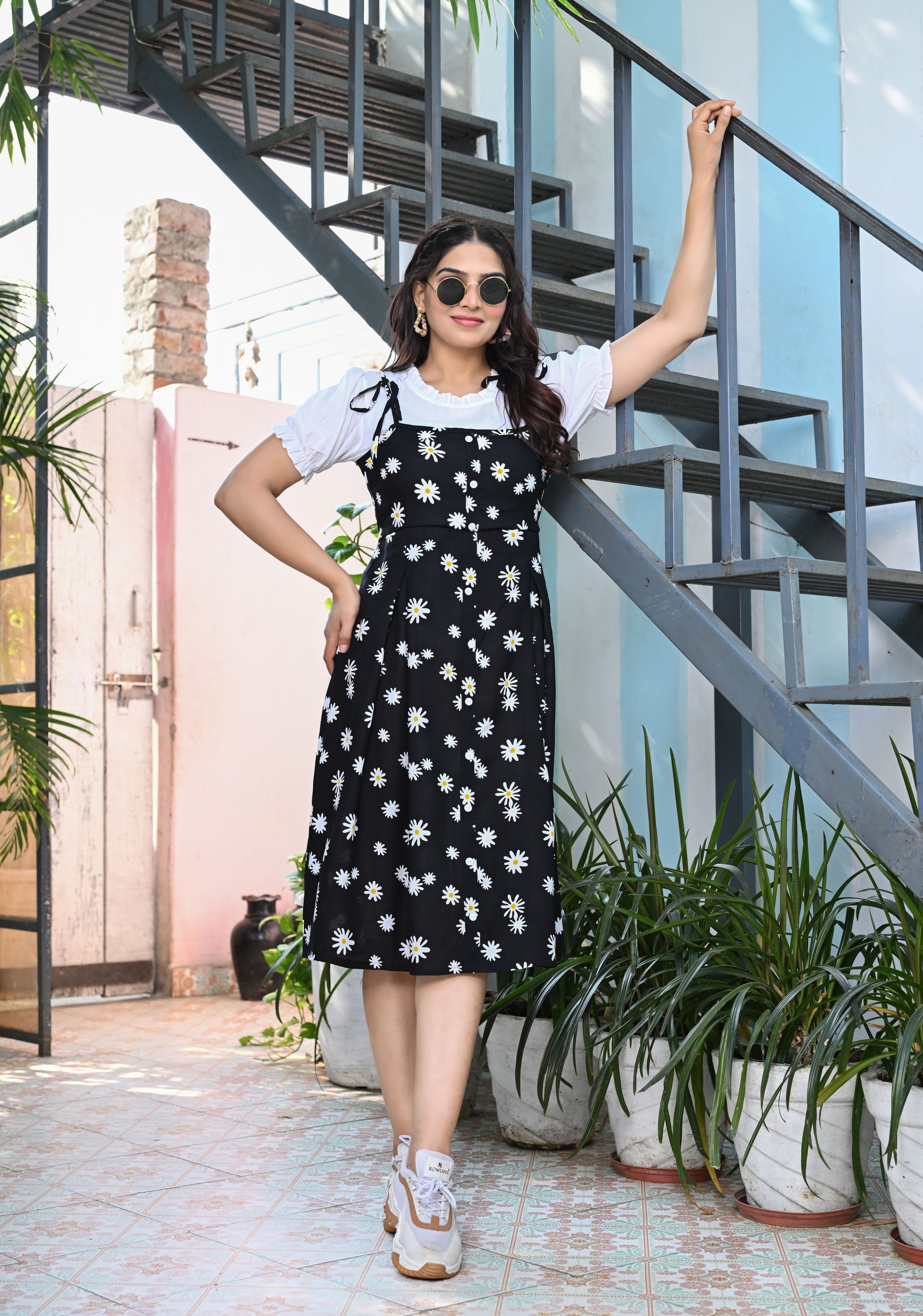 sadhnazon Women Black Dungaree-picture-39