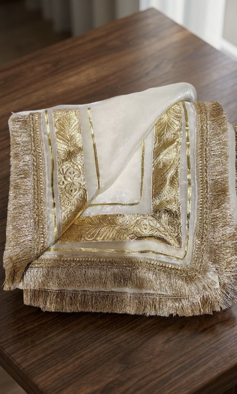 aratra Silk Blend Embroidered White Women Dupatta-picture-7