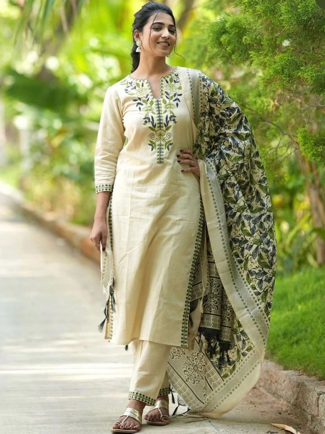 Women Khadi Cotton Kurta Pant Dupatta Set-image-27