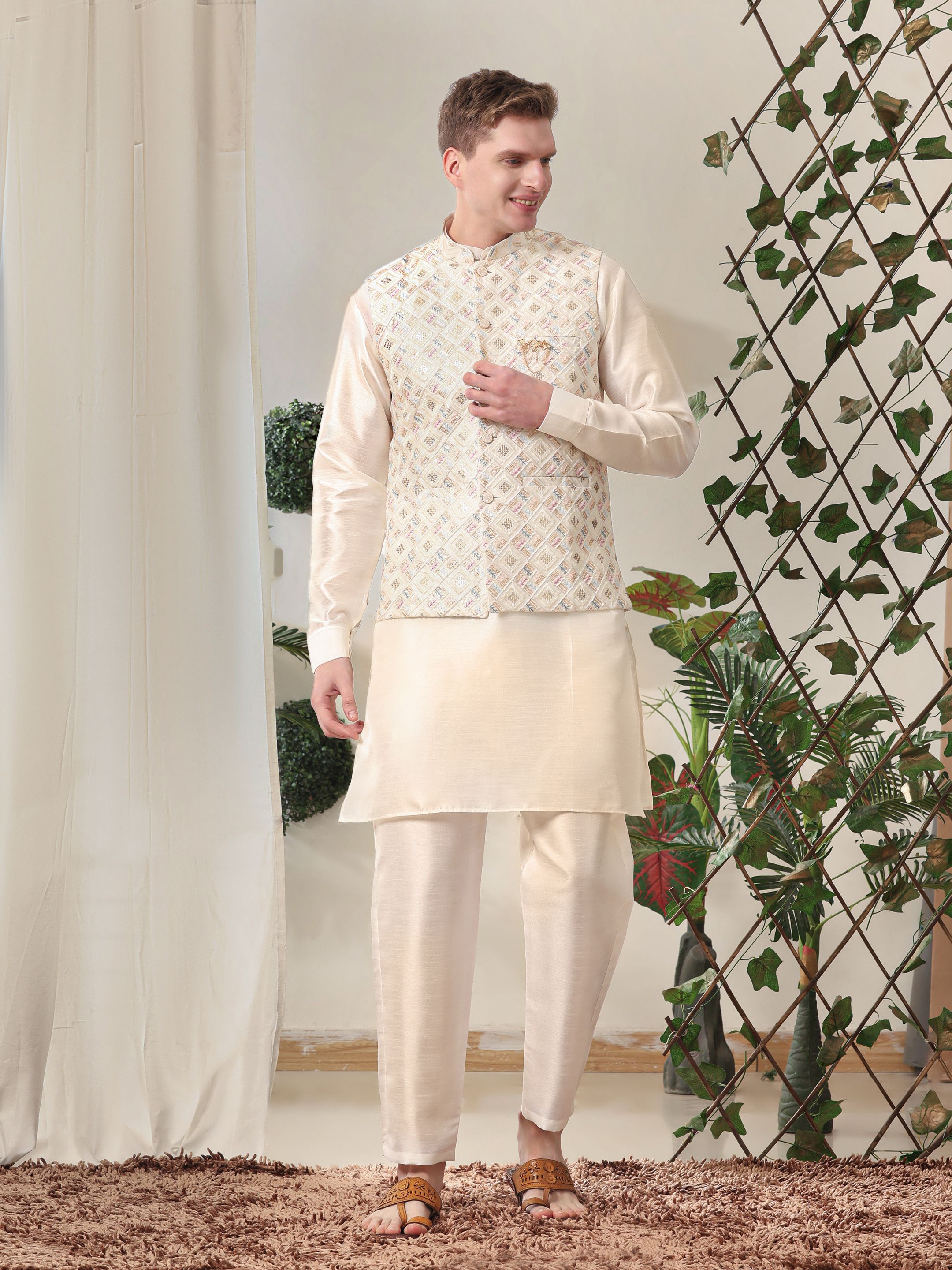 Men Jacquard Kurta Pant Ethnic Jacket Set-image-27