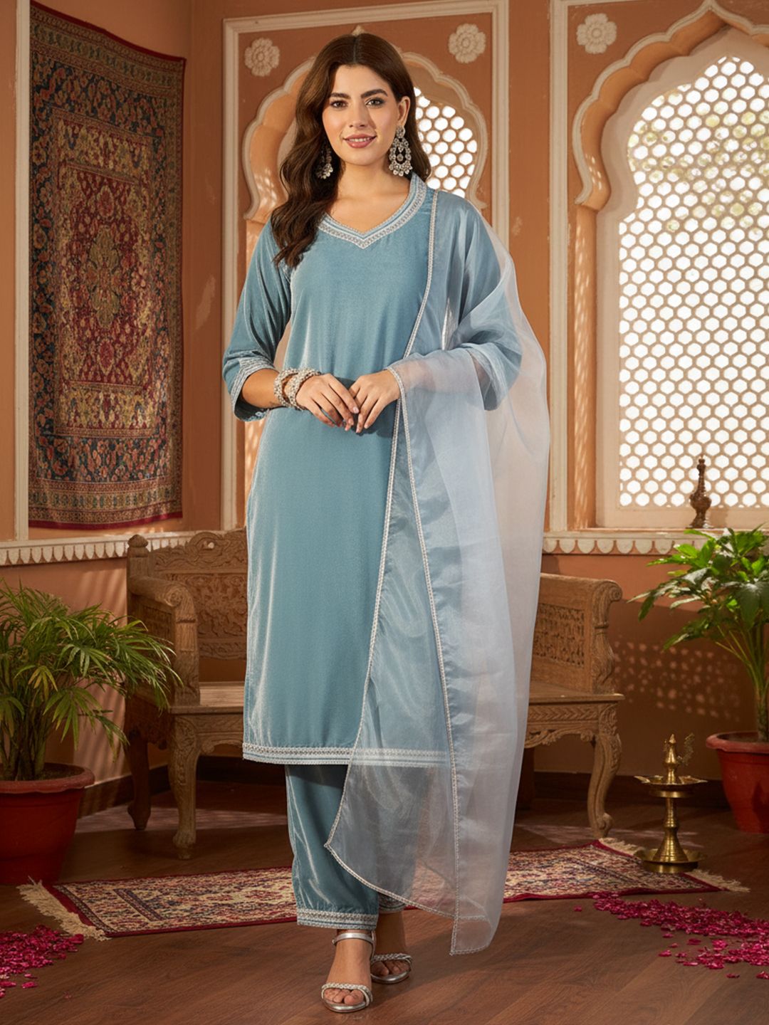 Women Velvet Kurta Pant Dupatta Set-image-23