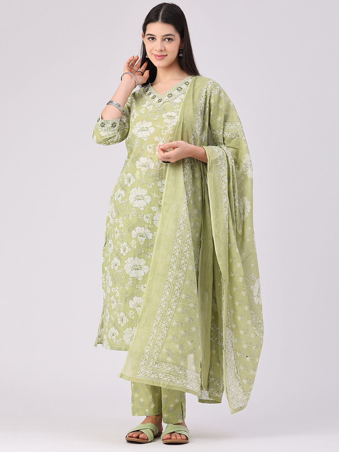 v-mart Women Cotton Blend Kurta Pant Set-picture-13