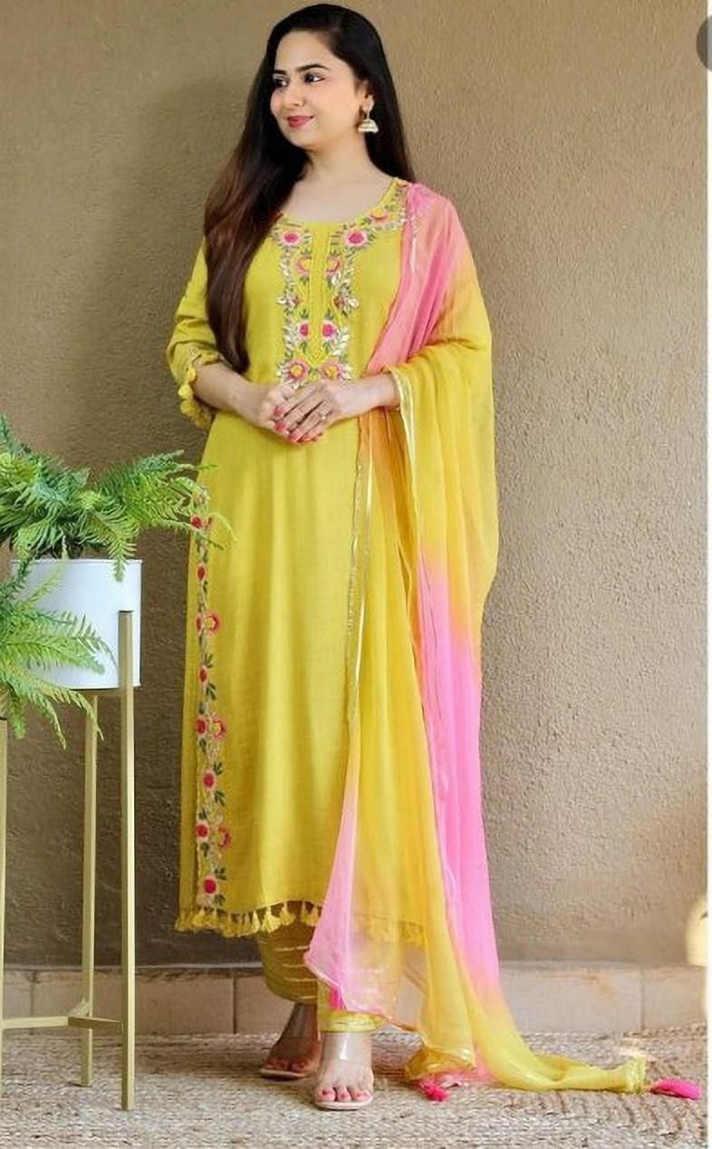 Women Viscose Rayon Kurta Pant Dupatta Set-image-45
