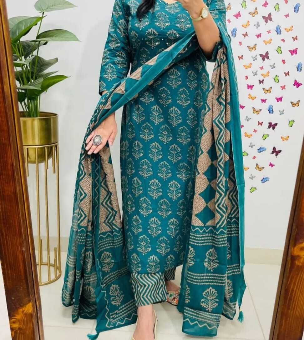 Women Pure Cotton Kurta Pyjama Dupatta Set