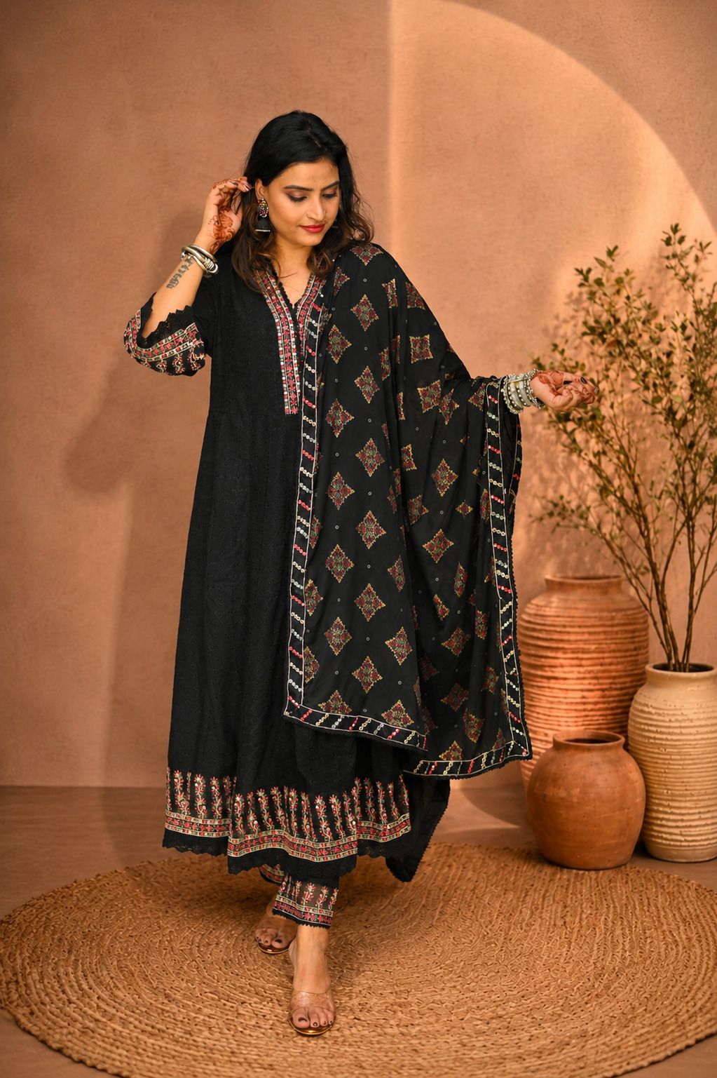 Women Cotton Blend Kurta Pant Dupatta Set-image-3