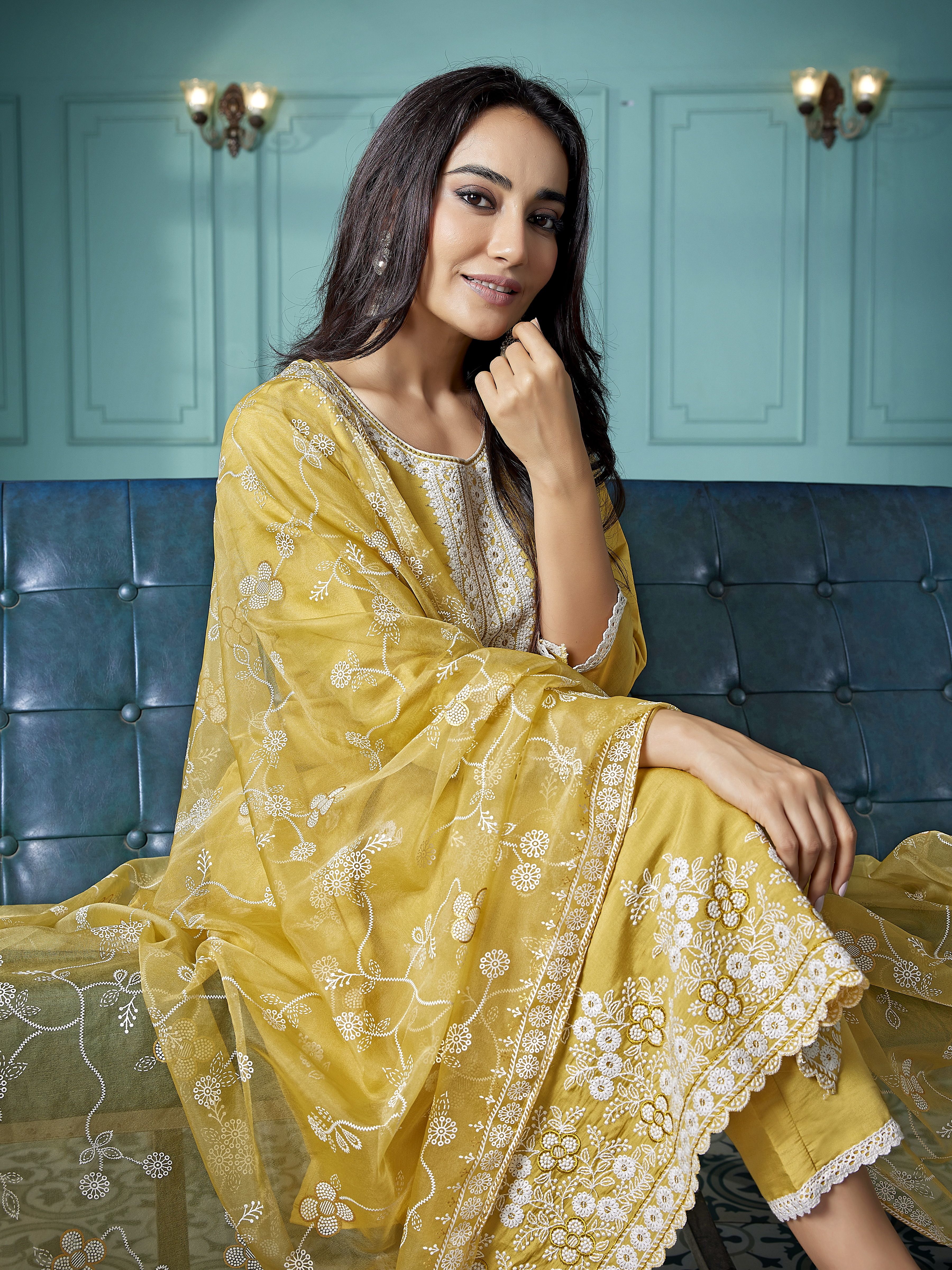 Women Chanderi Kurta Pant Dupatta Set