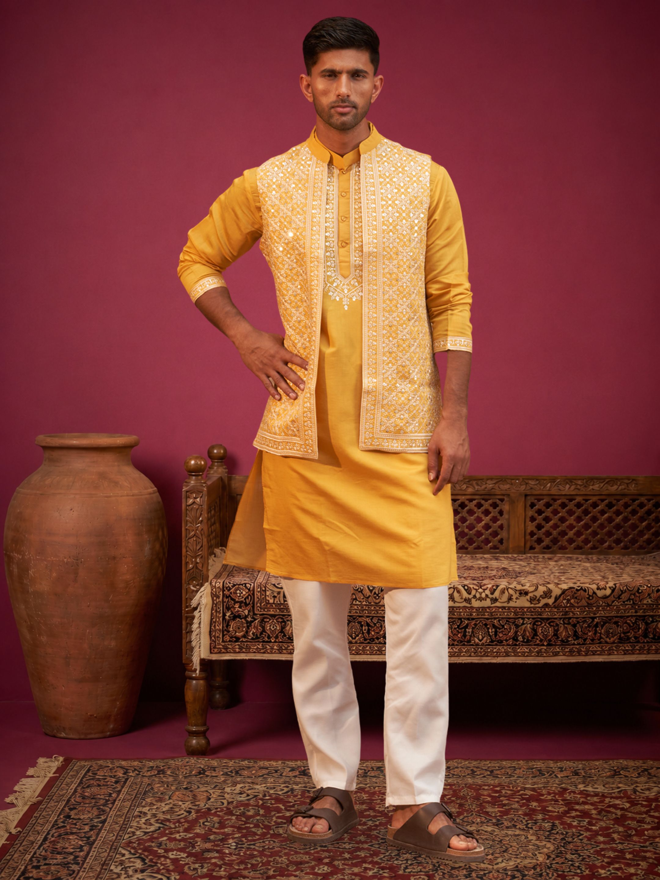 Men Silk Blend Kurta Pyjama Ethnic Jacket Set-image-18