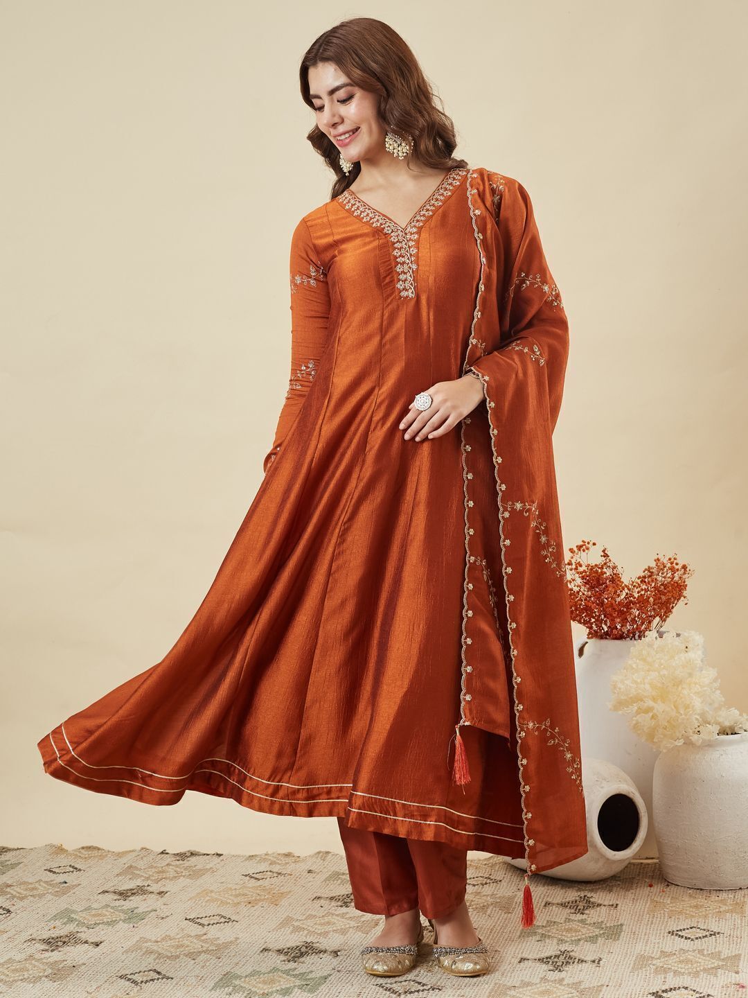 mokosh Women Silk Blend Kurta Pant Dupatta Set-picture-5