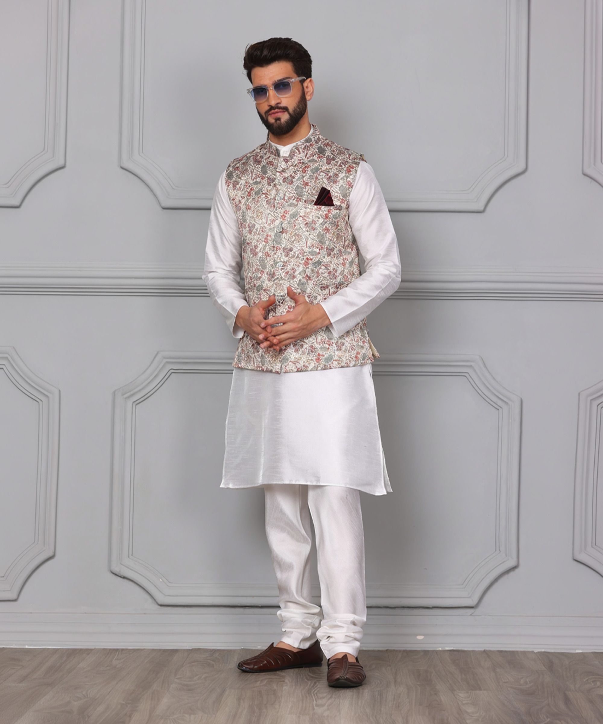 Men Silk Blend Kurta Churidar Ethnic Jacket Set-image-3