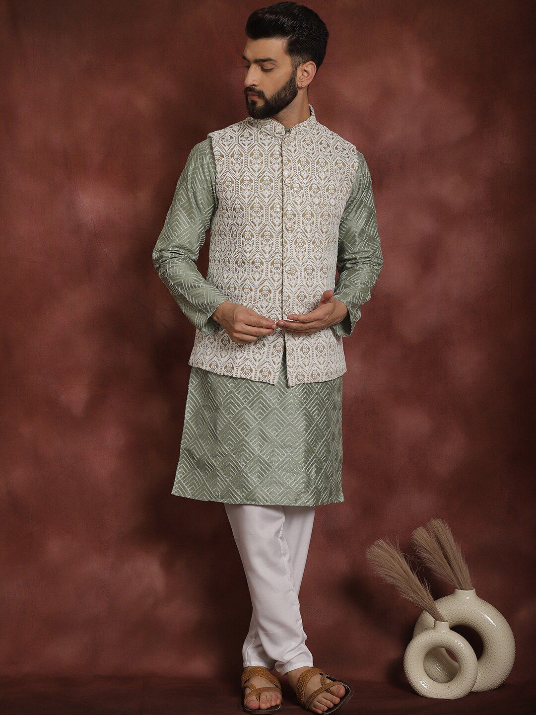 anouk Men Silk Blend Kurta Pyjama Ethnic Jacket Set-picture-11