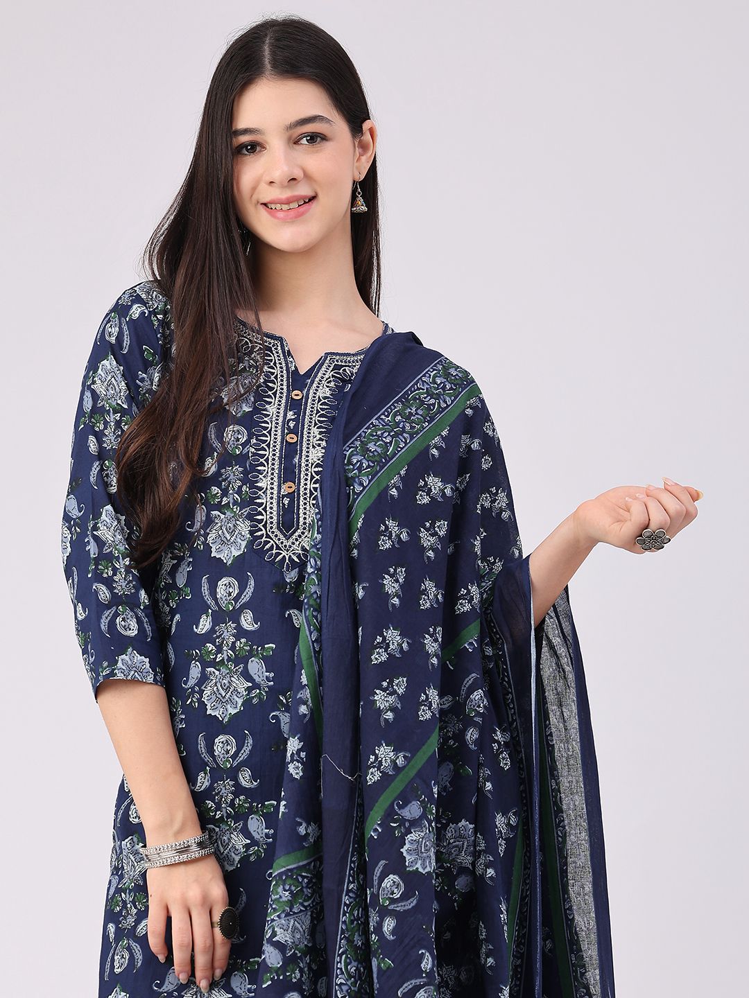 v-mart Women Cotton Blend Kurta Pant Set-picture-14