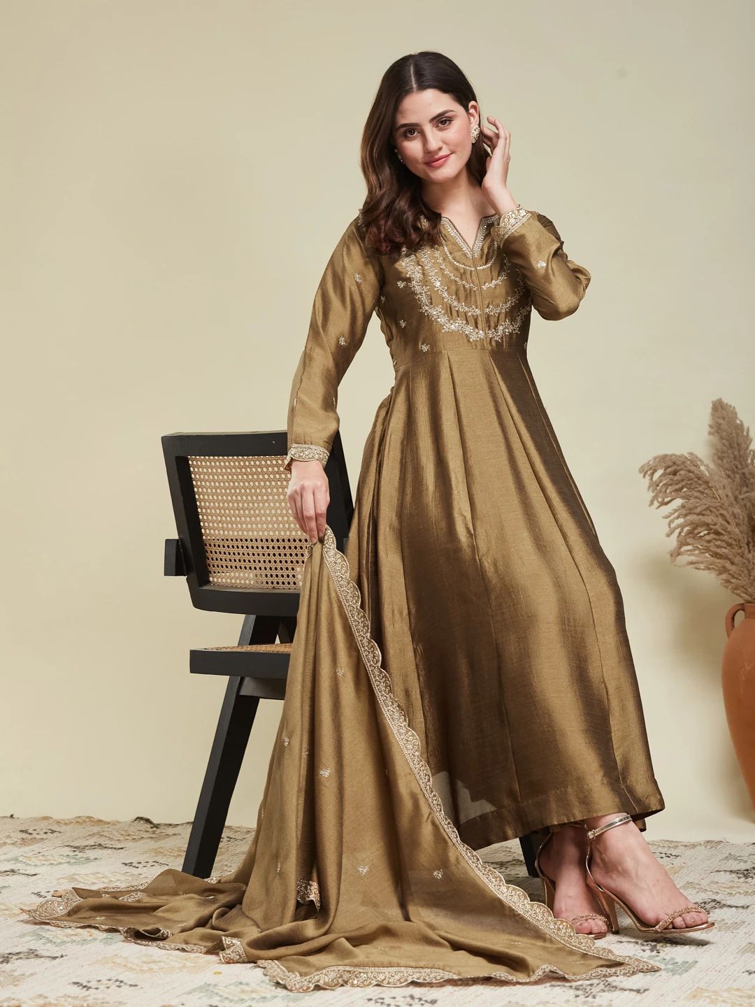 mokosh Women Silk Blend Kurta Pant Dupatta Set-picture-39
