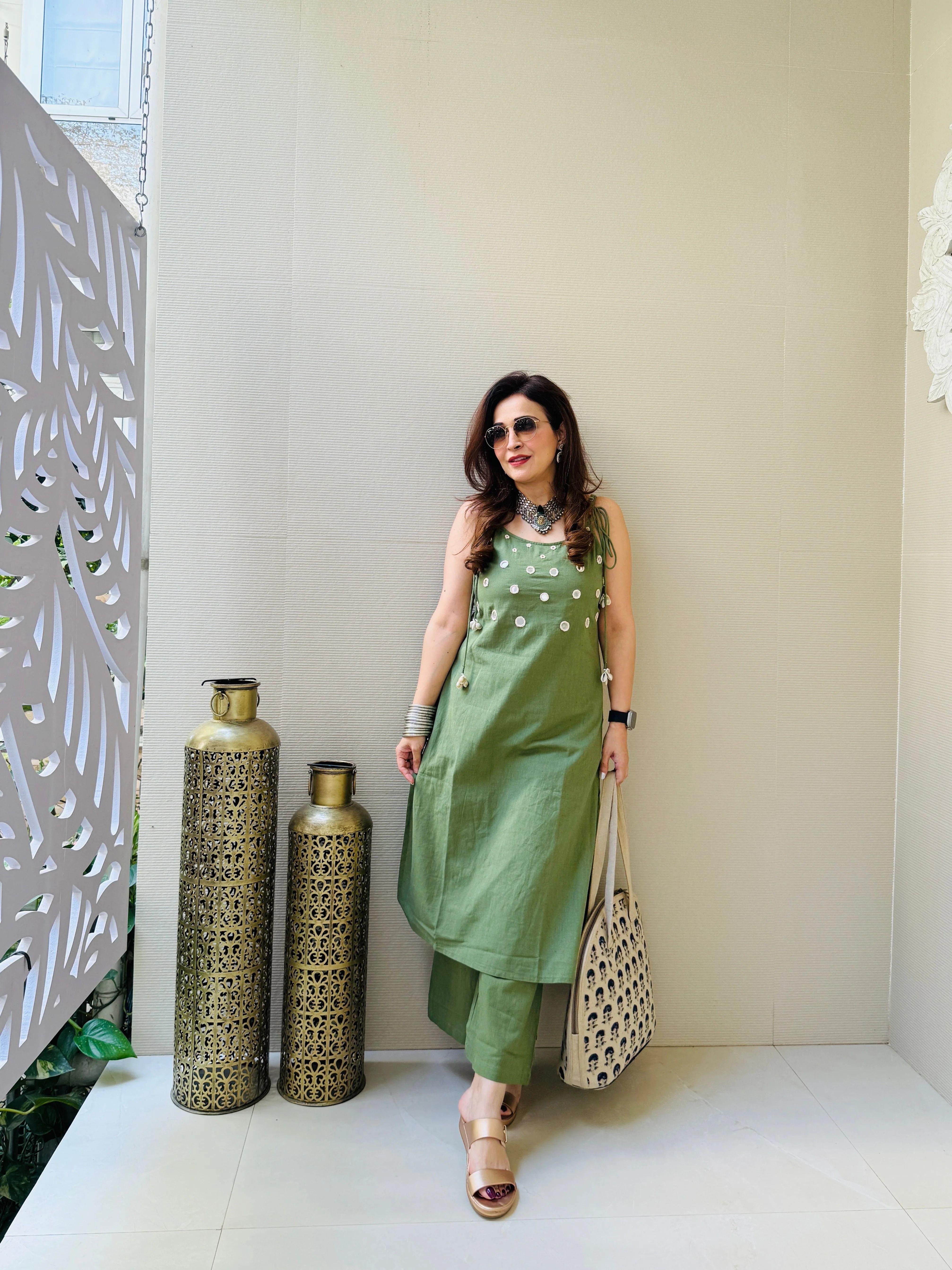 Women Cotton Blend Kurta Pant Set-image-4