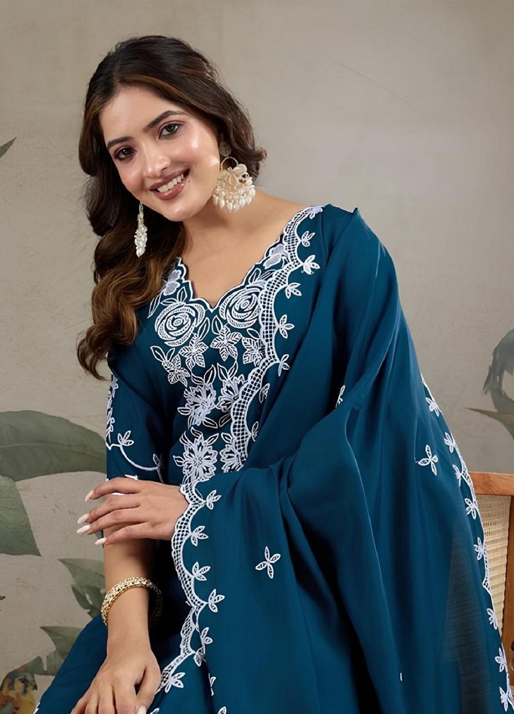 Women Silk Blend Kurti Pant Dupatta Set-image-2