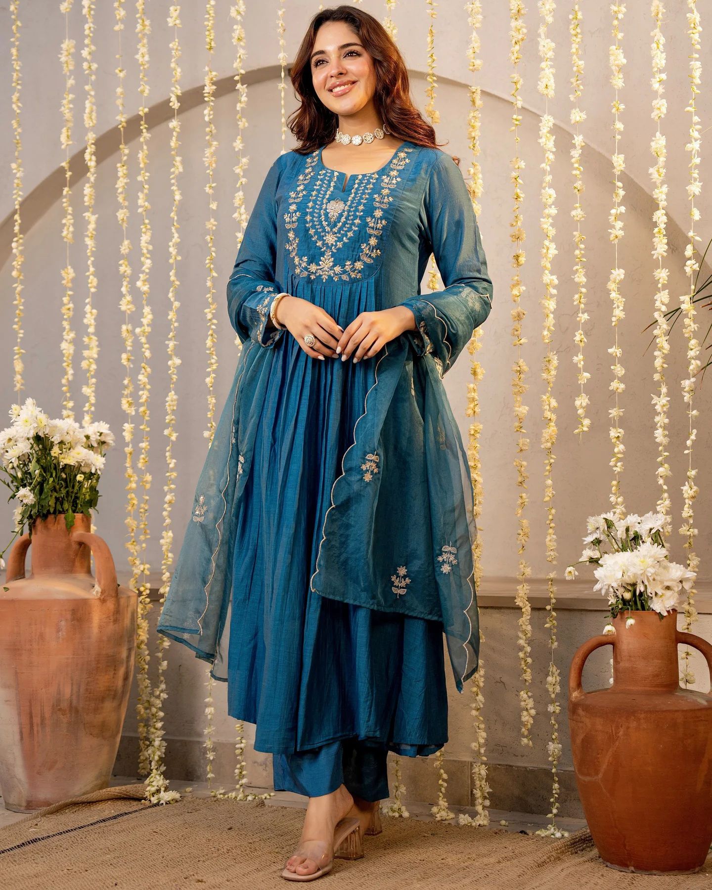 klosia Women Silk Blend Kurta Pant Dupatta Set-picture-34