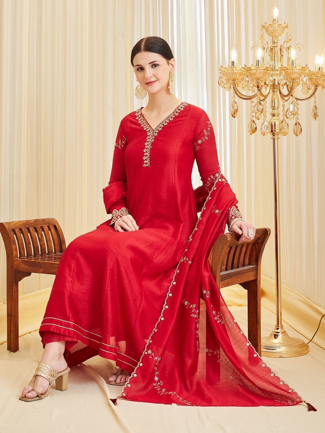 mokosh Women Silk Blend Kurta Pant Dupatta Set-picture-7