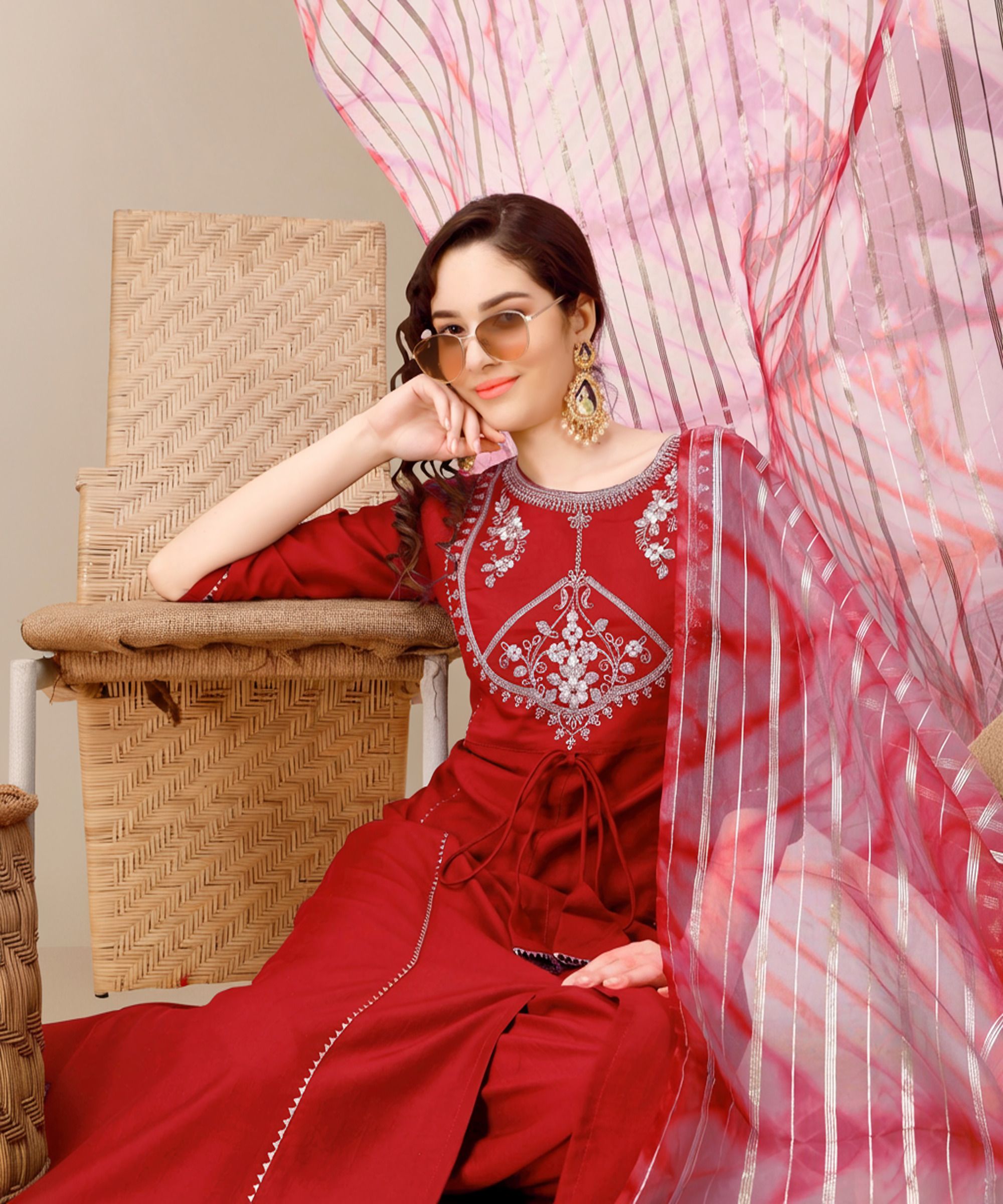 youthnic Women Silk Blend Kurta Palazzo Dupatta Set-picture-30