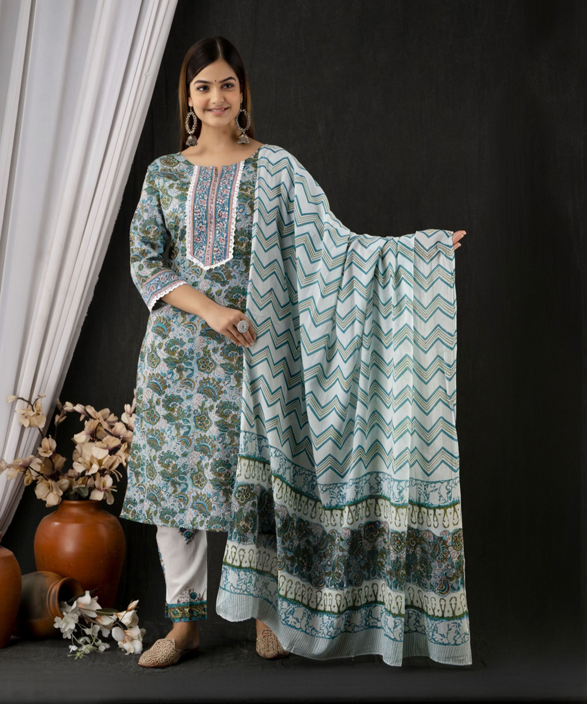 divastri Women Pure Cotton Kurta Pant Dupatta Set-picture-21