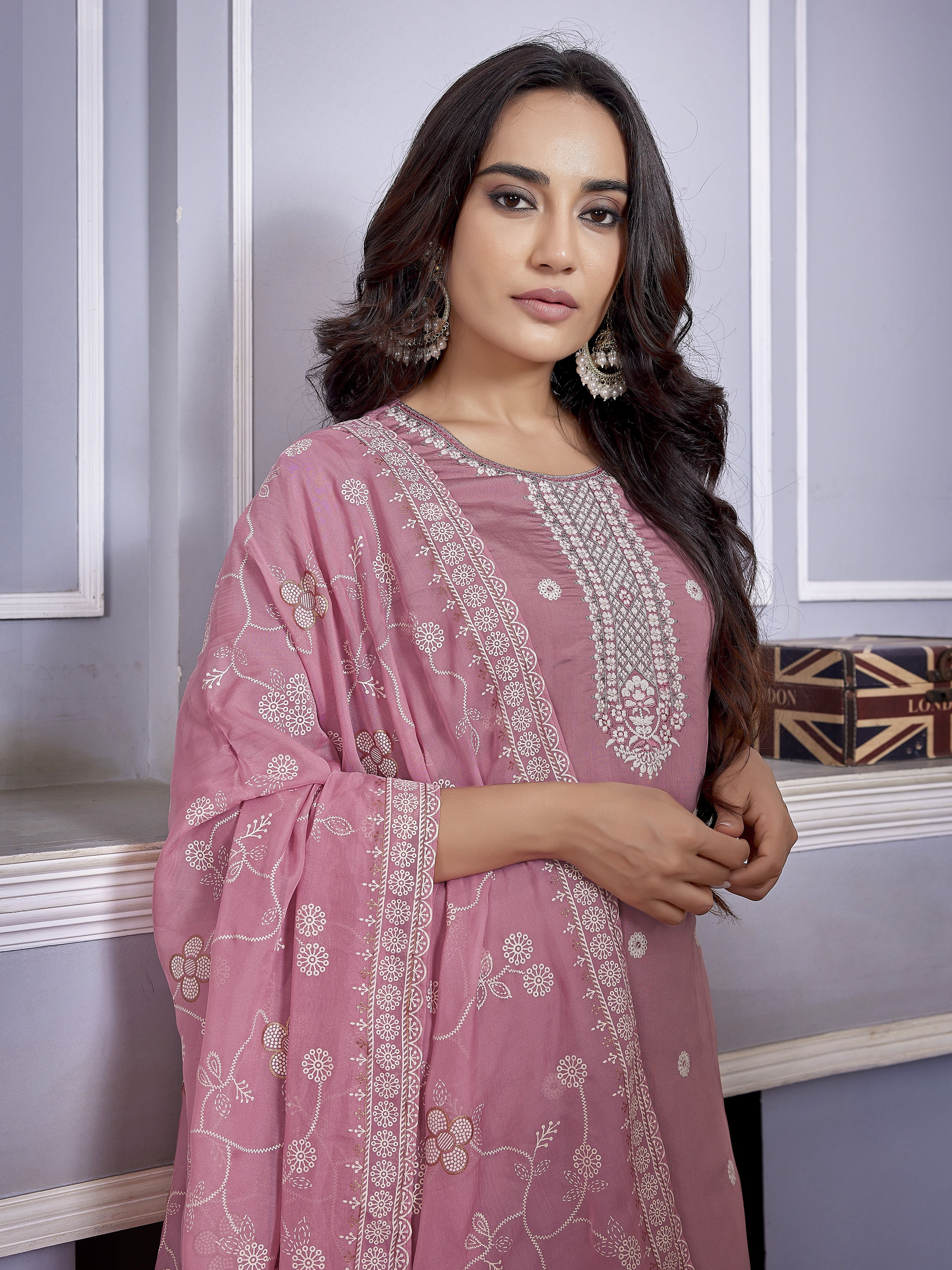 royal export Women Chanderi Kurta Pant Dupatta Set-picture-12