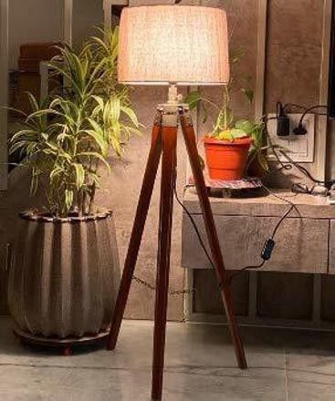 Tripod Floor lamp