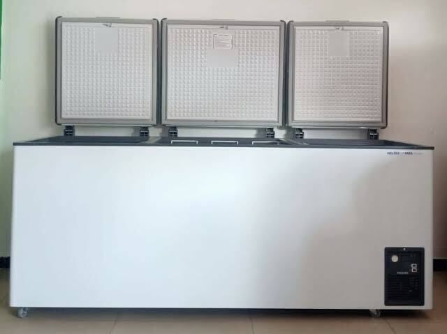 voltas 600 L Triple Door Standard Deep Freezer-picture-24