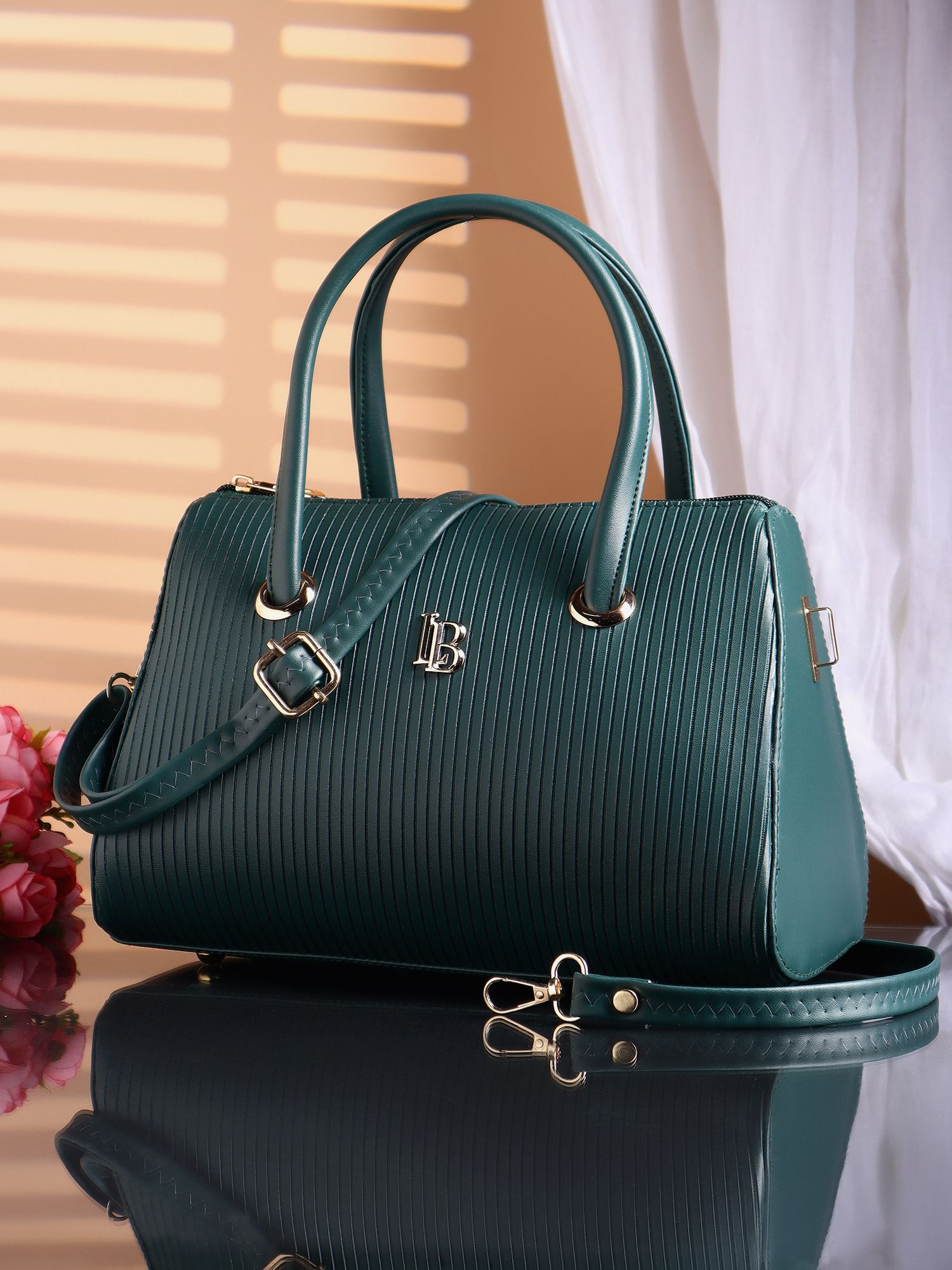 legal bribe Women Green Hand-held Bag-picture-11