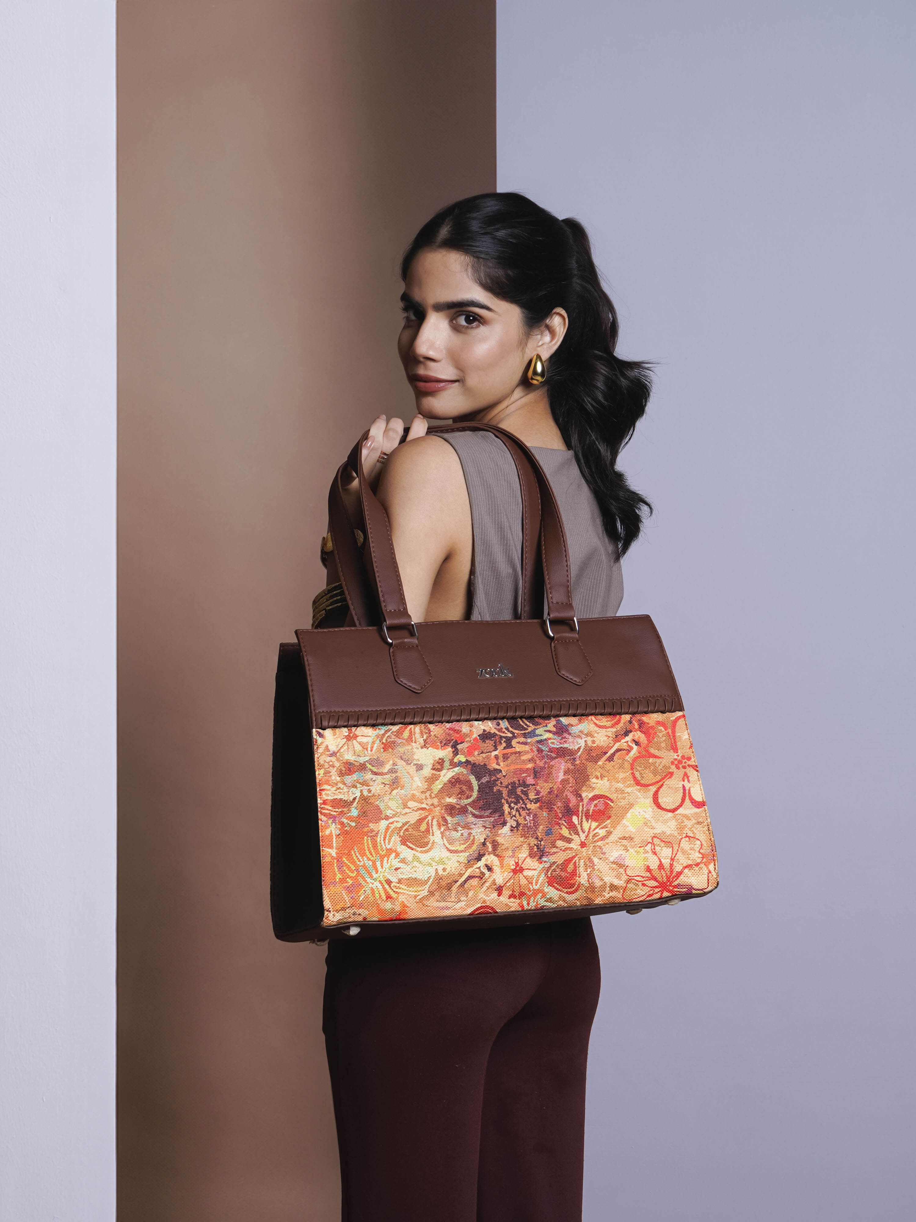 zouk Women Multicolor Shoulder Bag-picture-38
