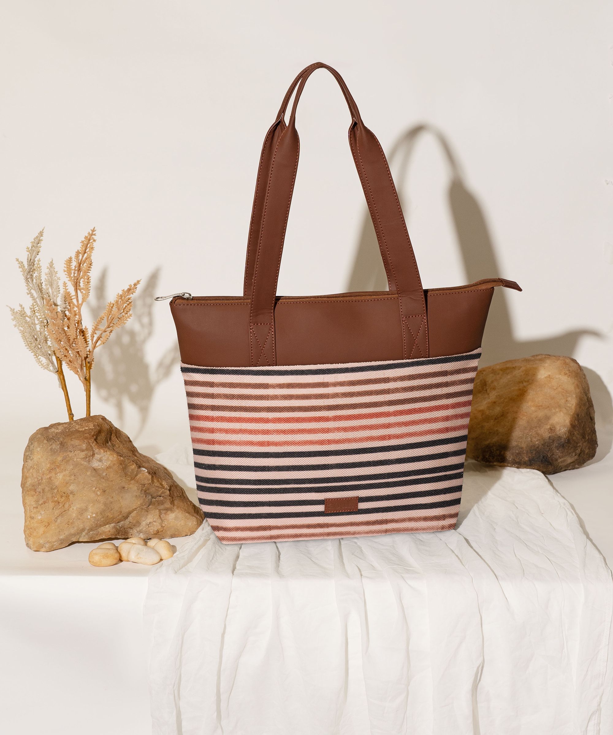 zouk Women Multicolor Tote-picture-11