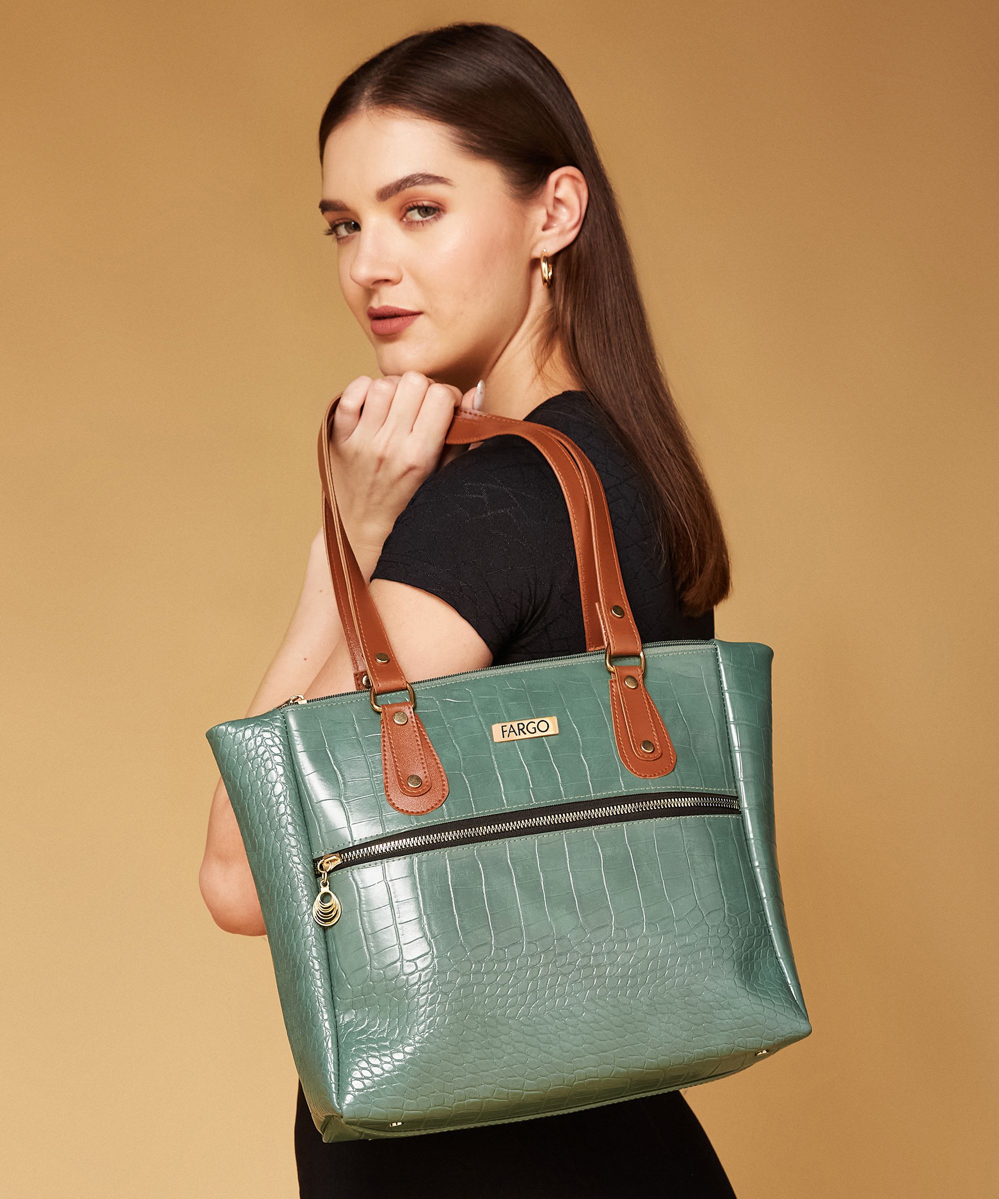 fargo Women Green Shoulder Bag-picture-11