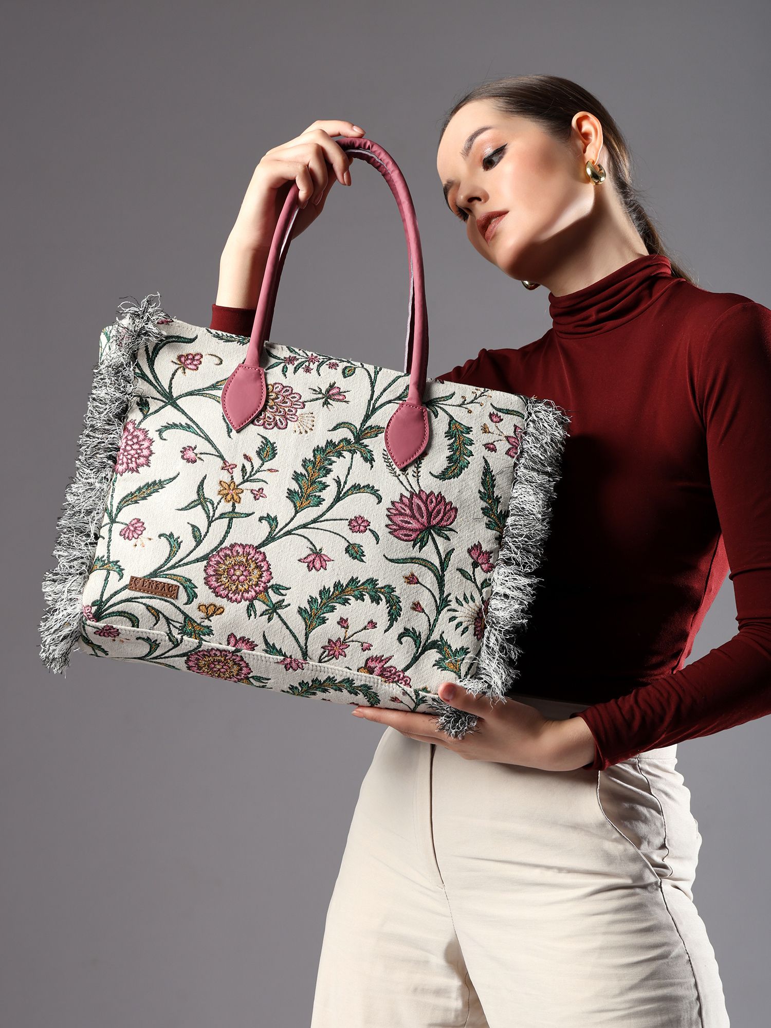 Women Multicolor Tote-image-19