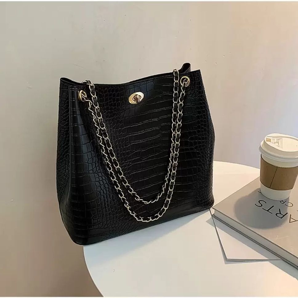 aesthetic Women Black, Gold Shoulder Bag-picture-26