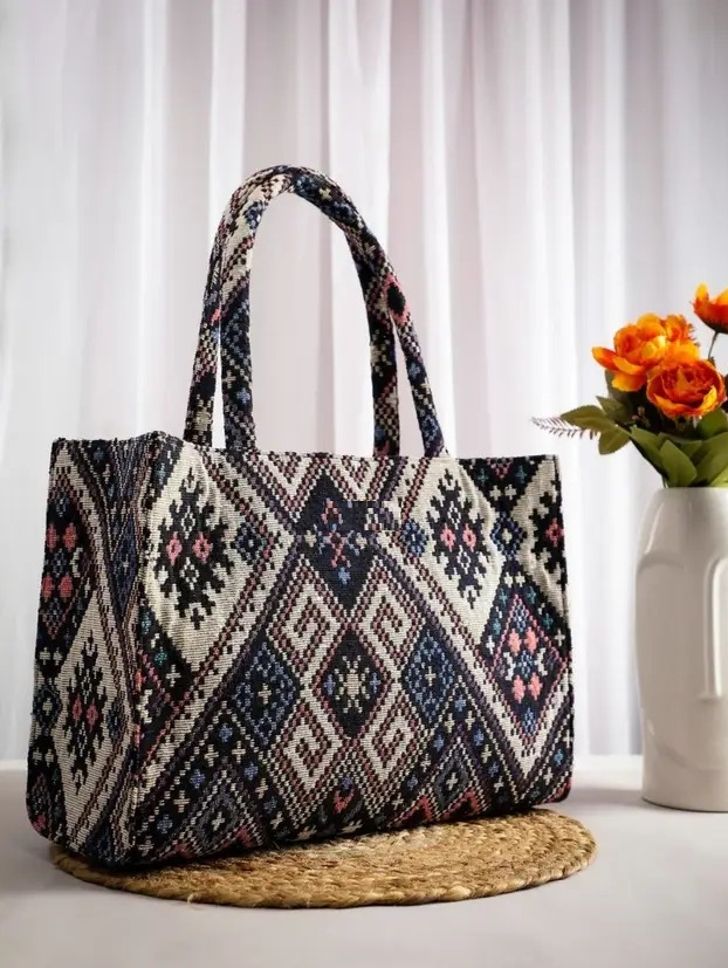 Women Multicolor Messenger Bag