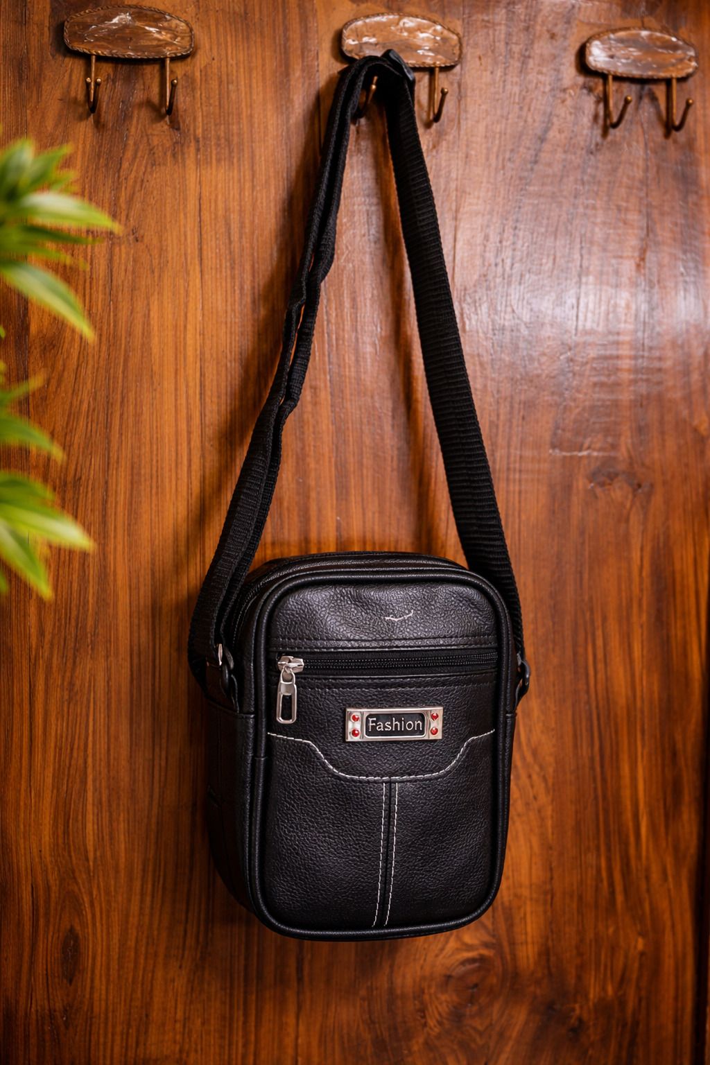 boldcarry Men & Women Black Messenger Bag-picture-14