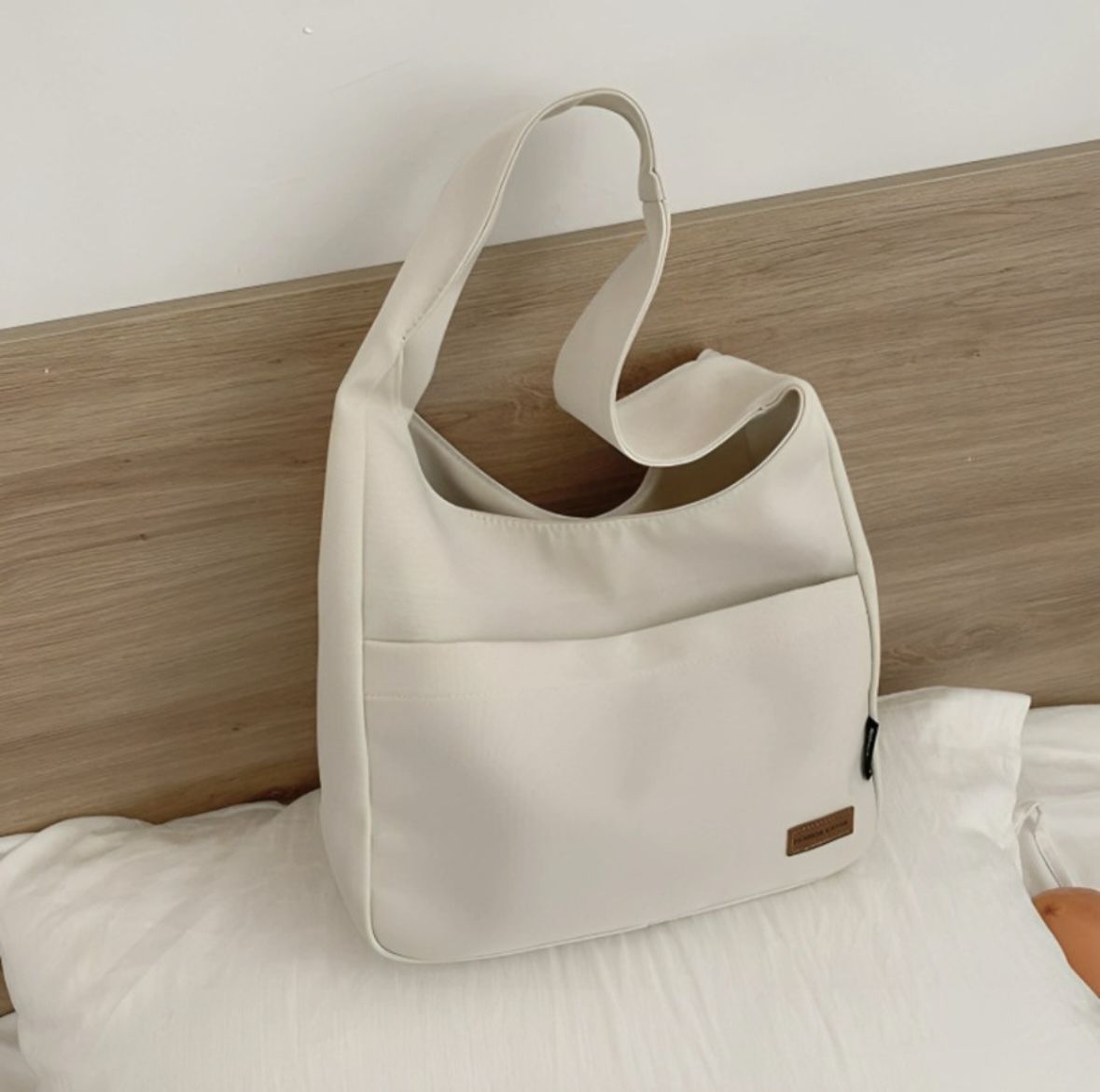 savie Women White Tote-picture-25