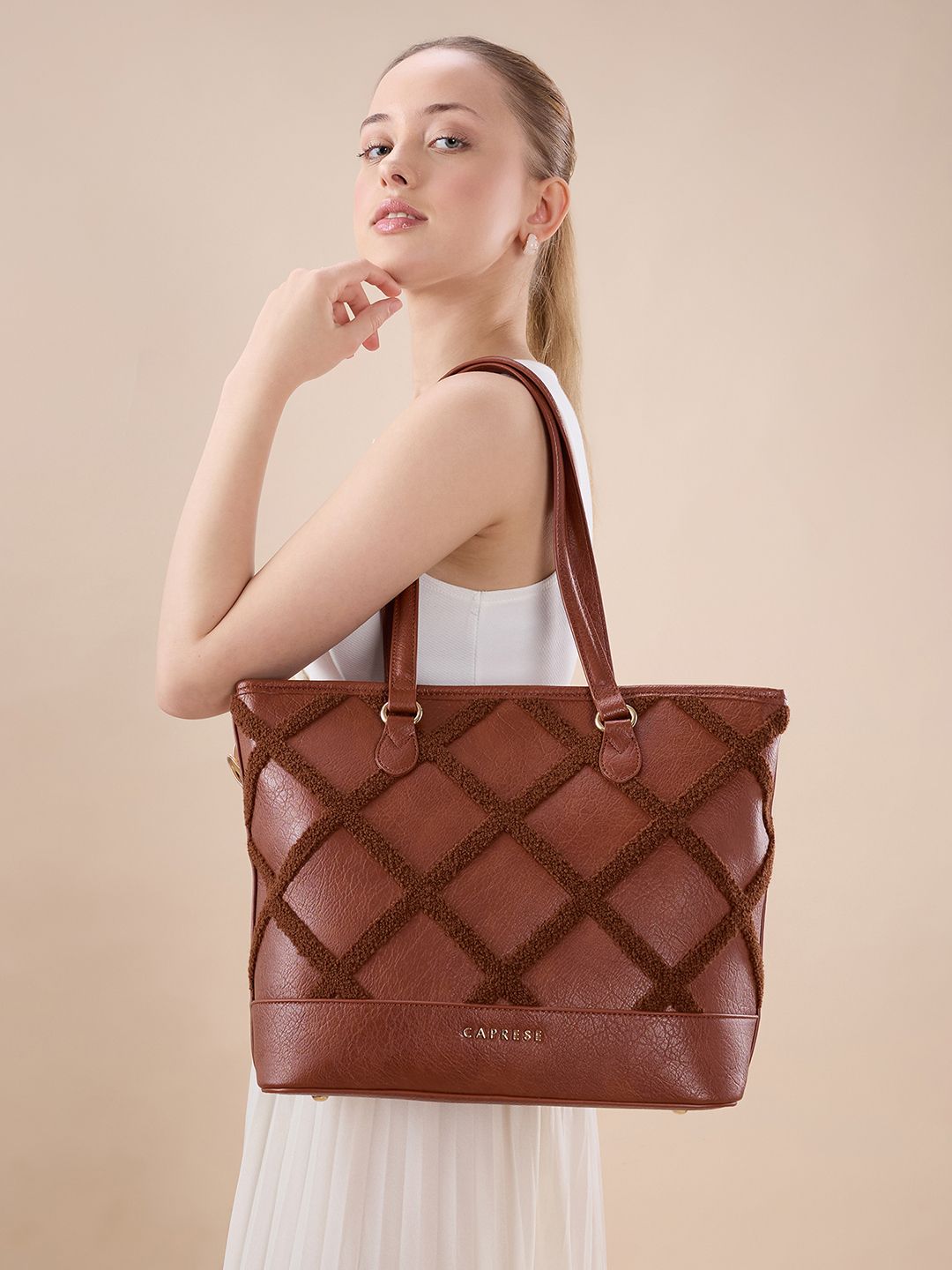 caprese Women Tan Tote-picture-11