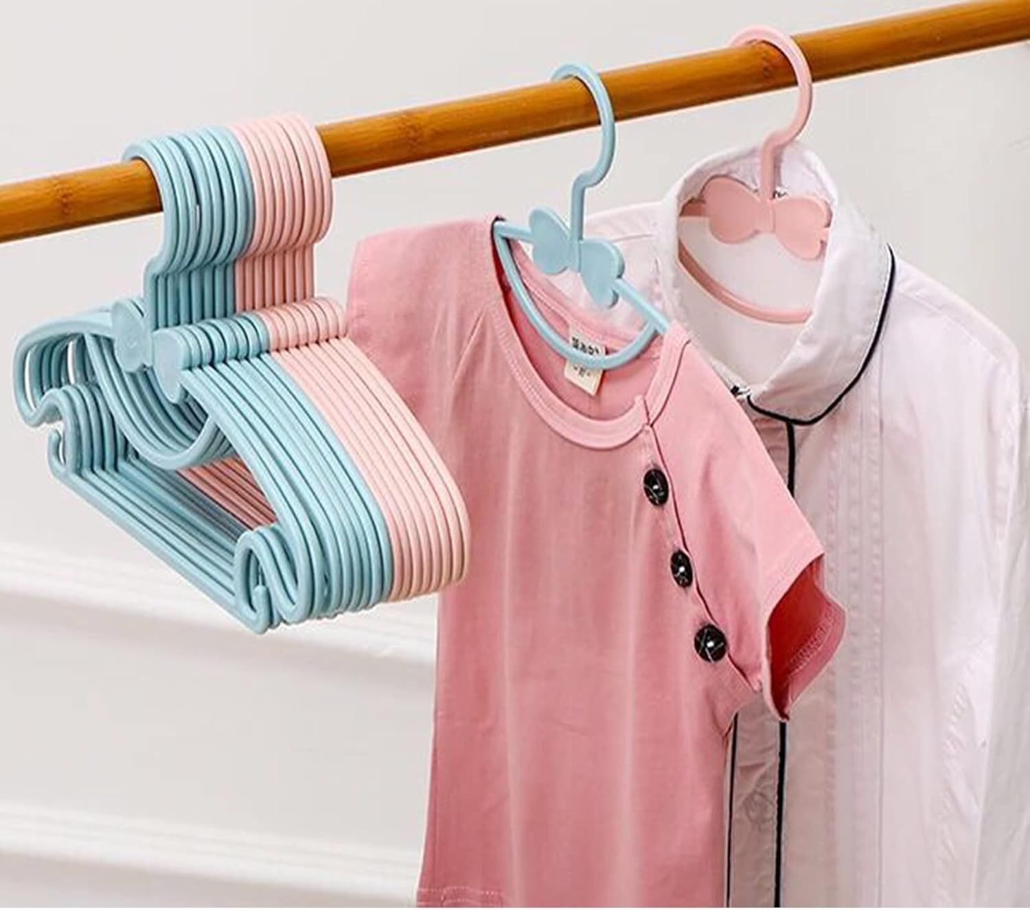 Skuas Baby Hangers for Kids Clothes - Pack of 12 Durable Plastic Kids Hangers Plastic Shirt Pack of 12 Hangers For Shirt