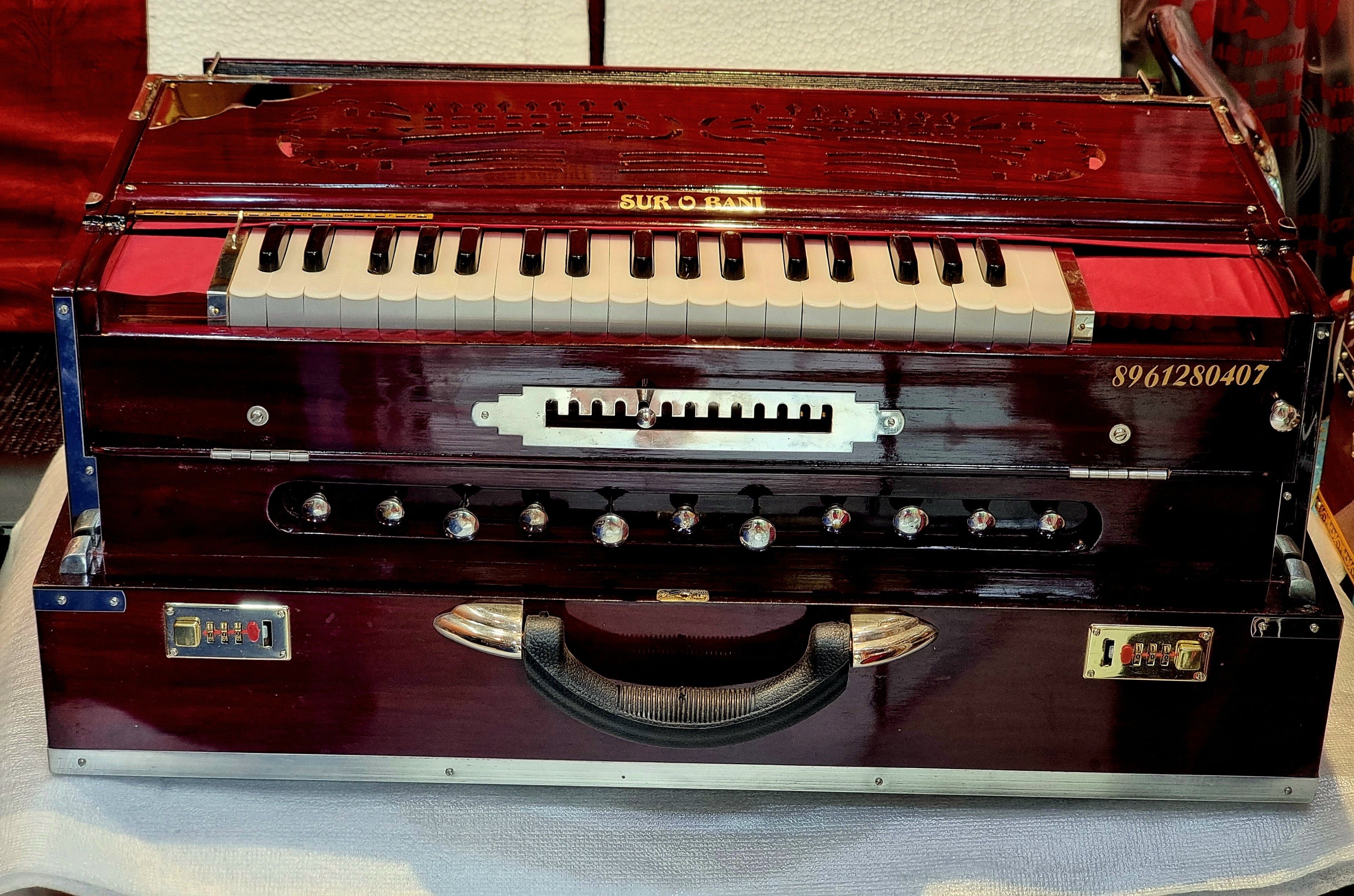 sur o bani Best Quality Harmonium with 3 set of Reeds (Male Female) 4 Octave Hand Pumped Harmonium-picture-40