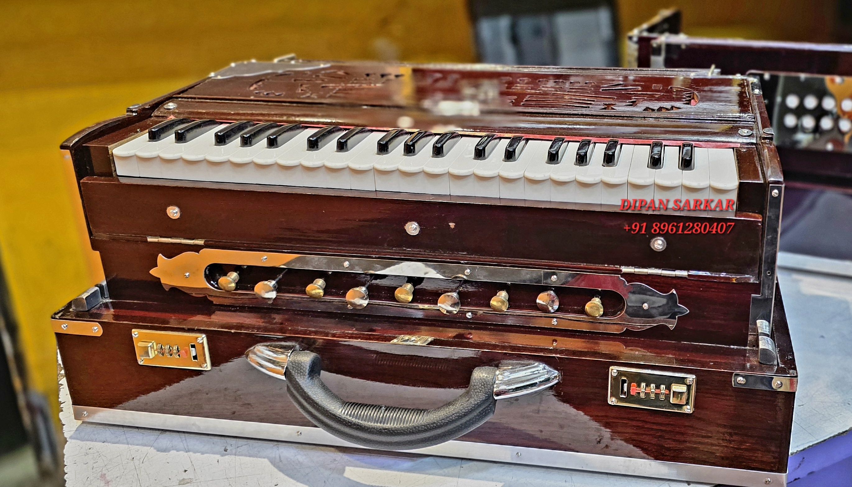 3 LINE PORTABLE SUR O BANI PALITANA RID HARMONIUM Sur 301 3.5 Octave Hand Pumped Harmonium-image-11