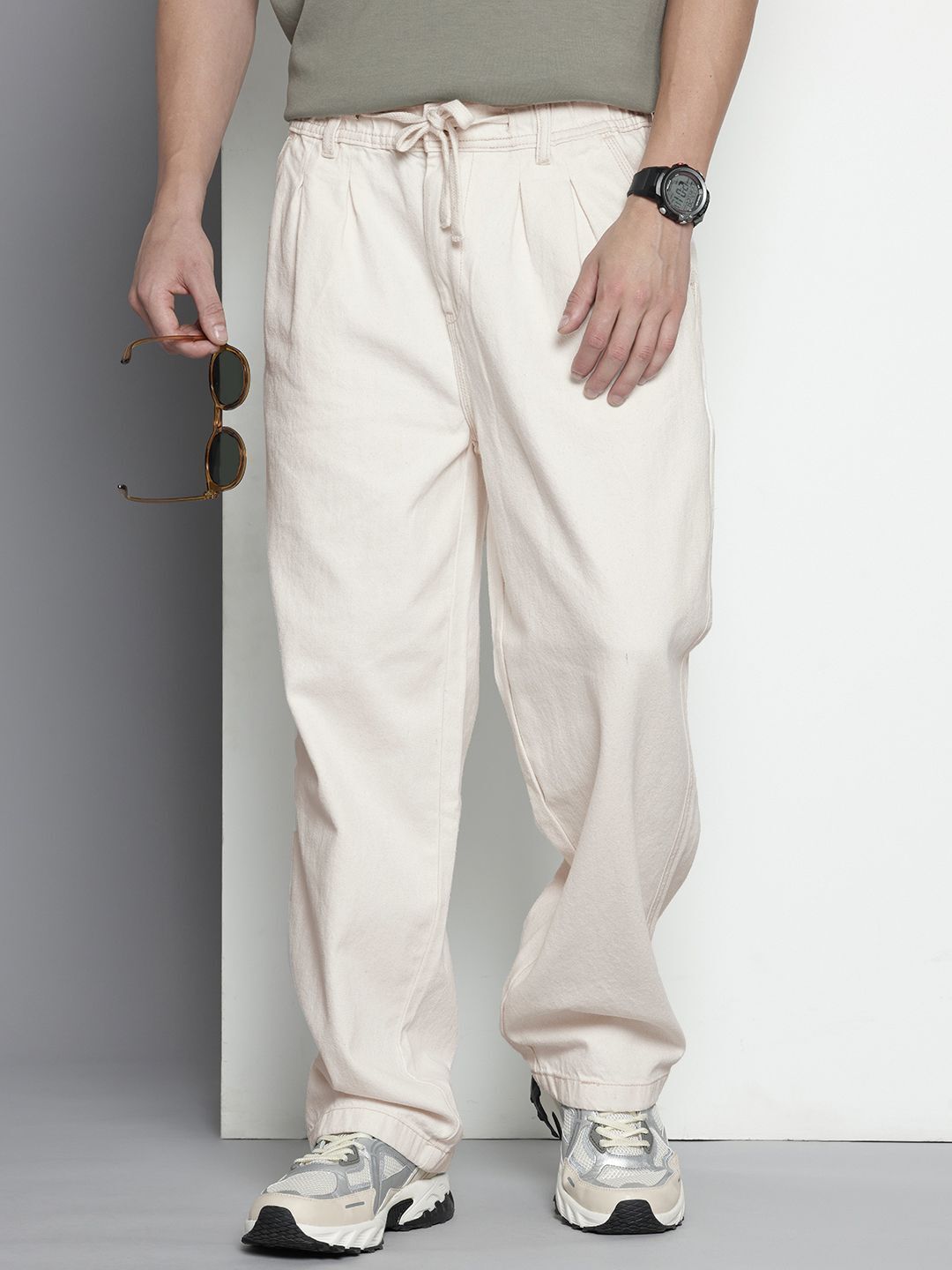 the indian garage co. Men Relaxed Fit Mid Rise White Jeans-picture-23