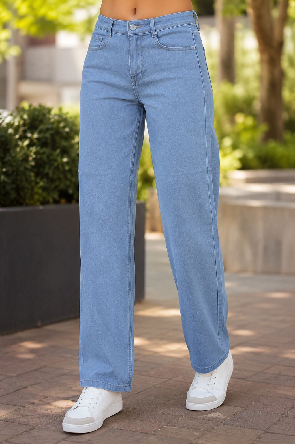 cnw Women Straight Fit Mid Rise Light Blue Jeans-picture-0