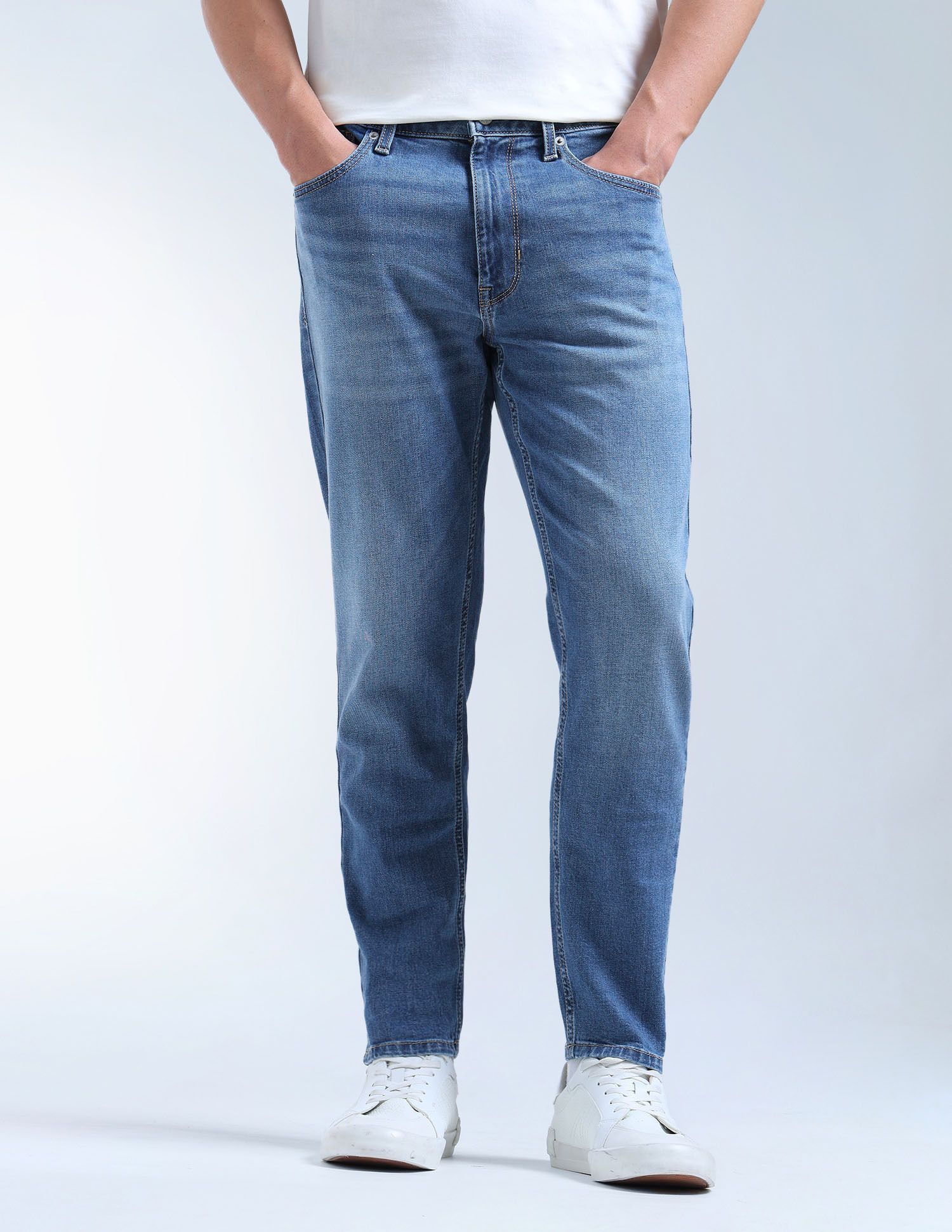 Men Relaxed Fit Mid Rise Blue Jeans-image-34
