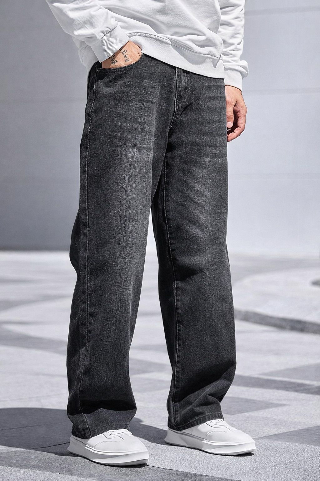 zarume Men Loose Fit Mid Rise Grey Jeans-picture-19