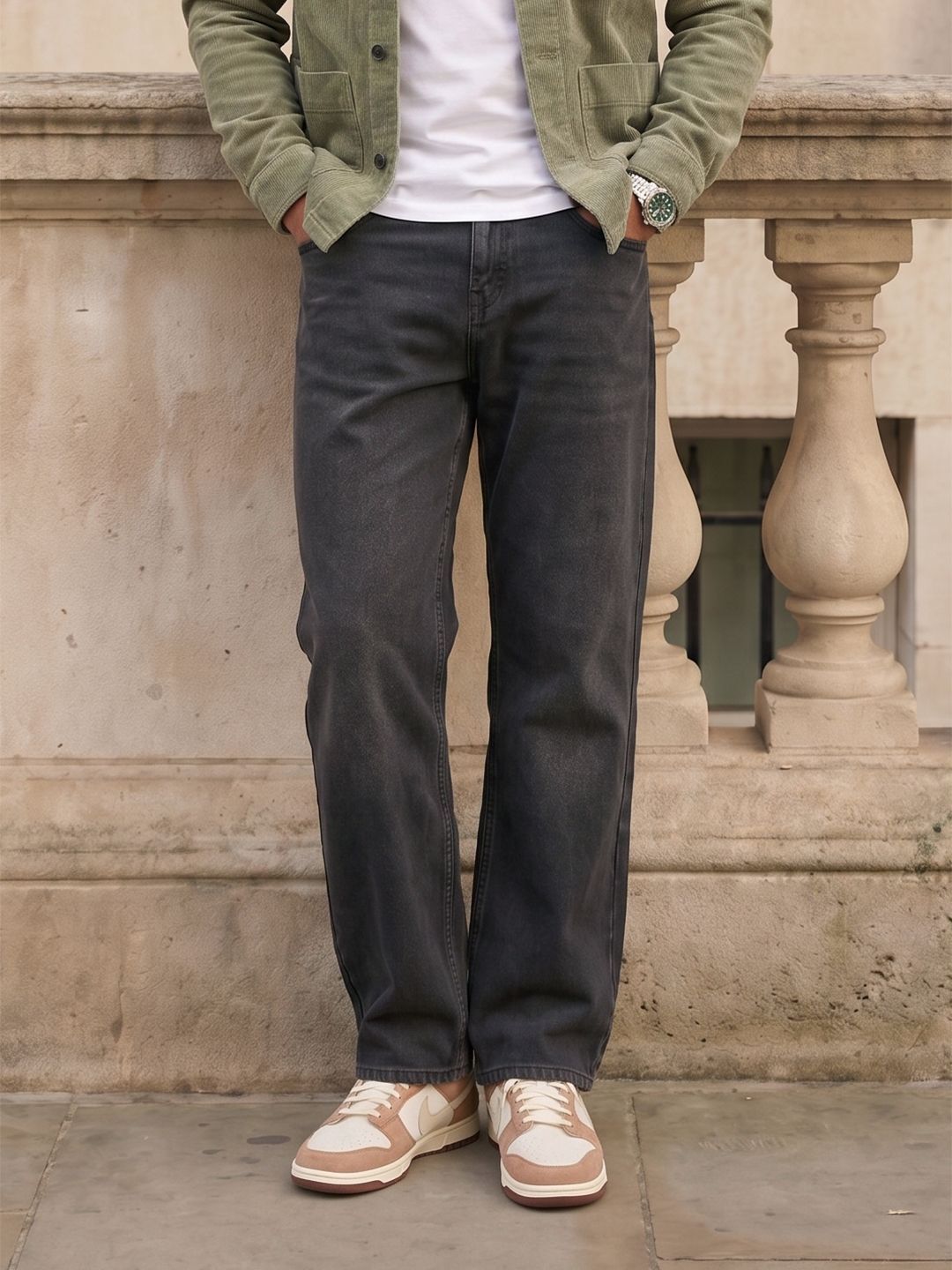roadster Men Relaxed Fit Mid Rise Black Jeans-picture-10