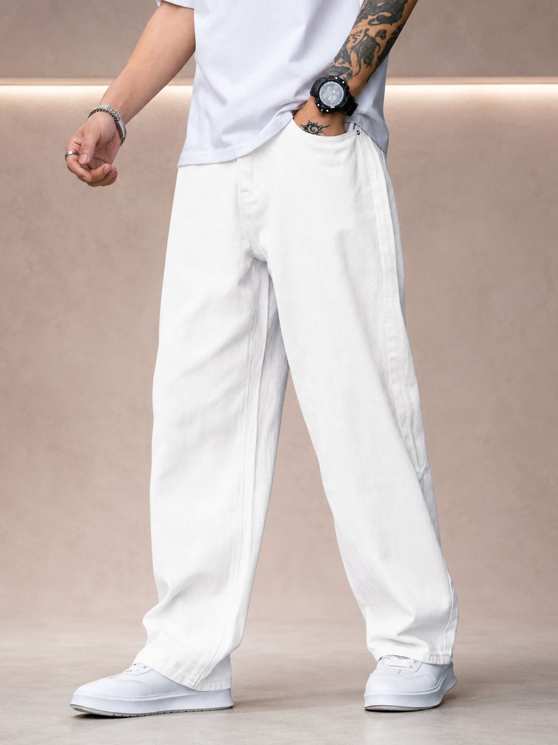 fadevielle Men Relaxed Fit Mid Rise White Jeans-picture-26