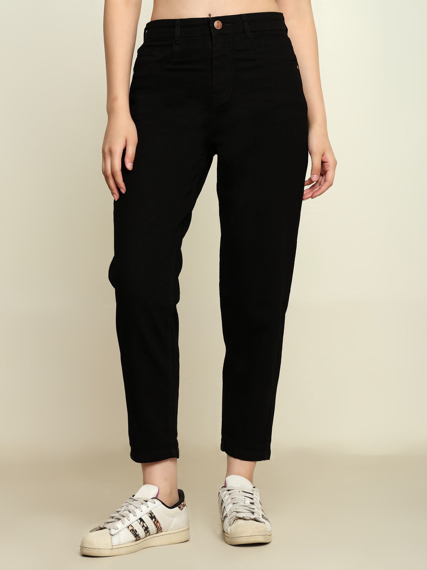 zayla Women Relaxed Fit High Rise Black Jeans-picture-49