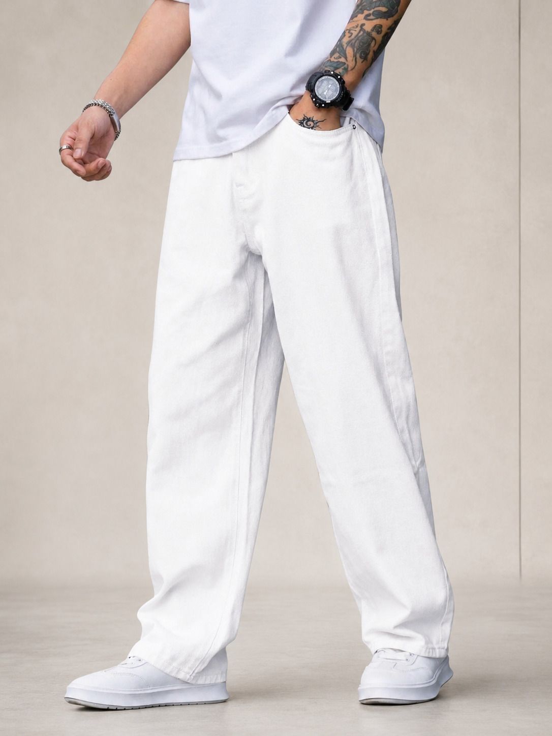 fadevielle Men Relaxed Fit Mid Rise White Jeans-picture-17